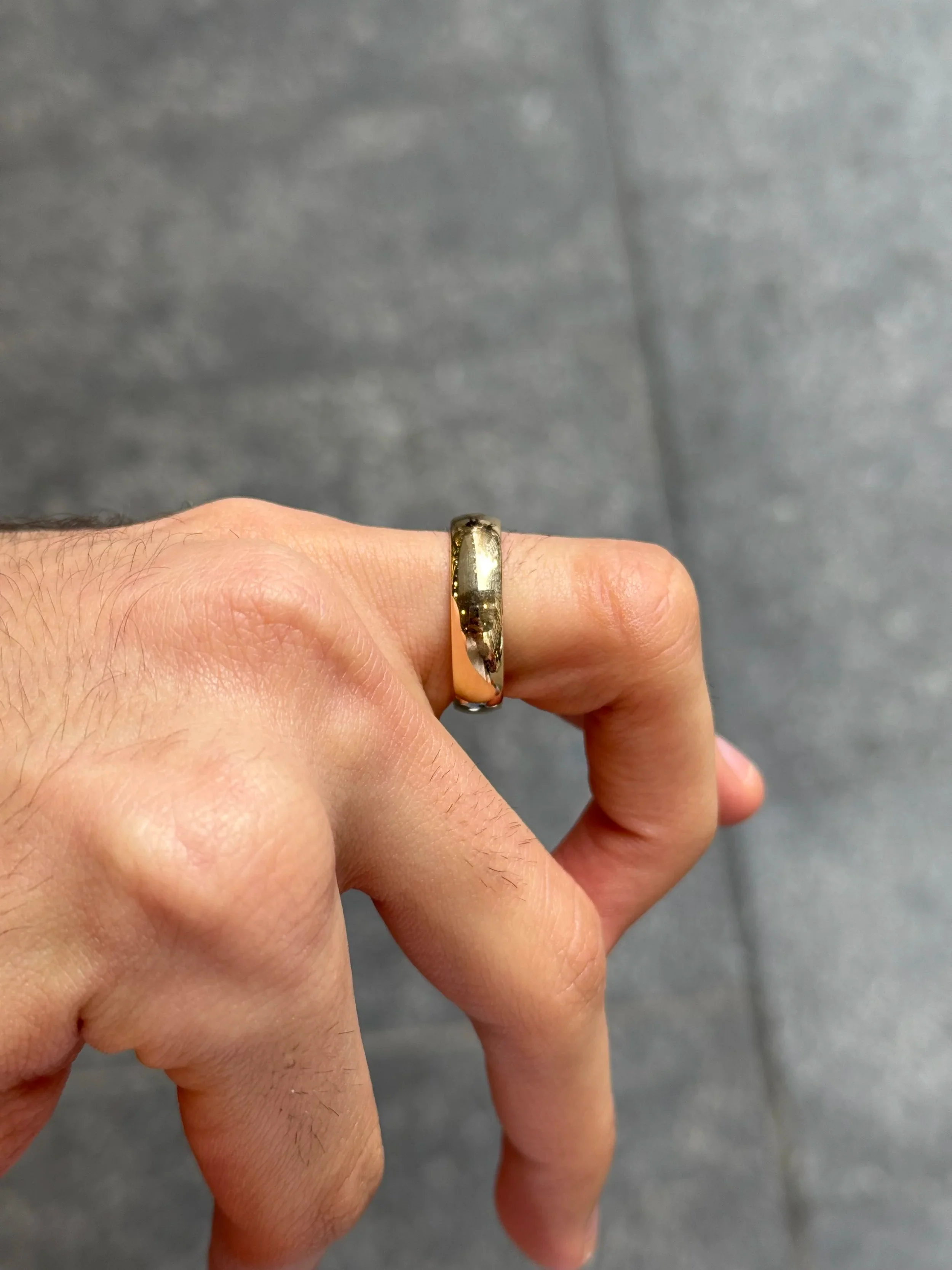 6mm Plain Gold Wedding Bands - Image 3