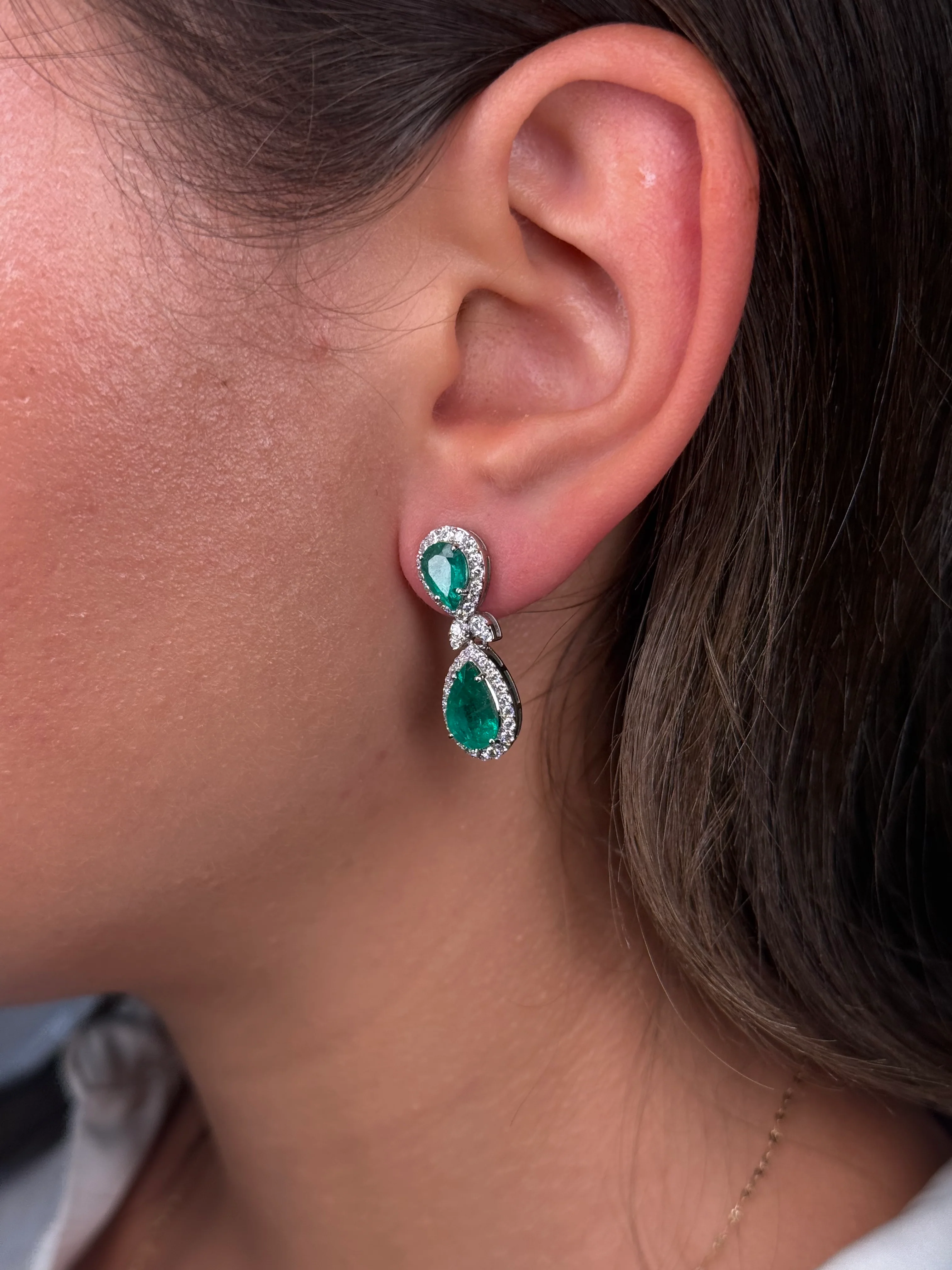 Ladies Pear Emerald and Round Diamond Earring - Image 3