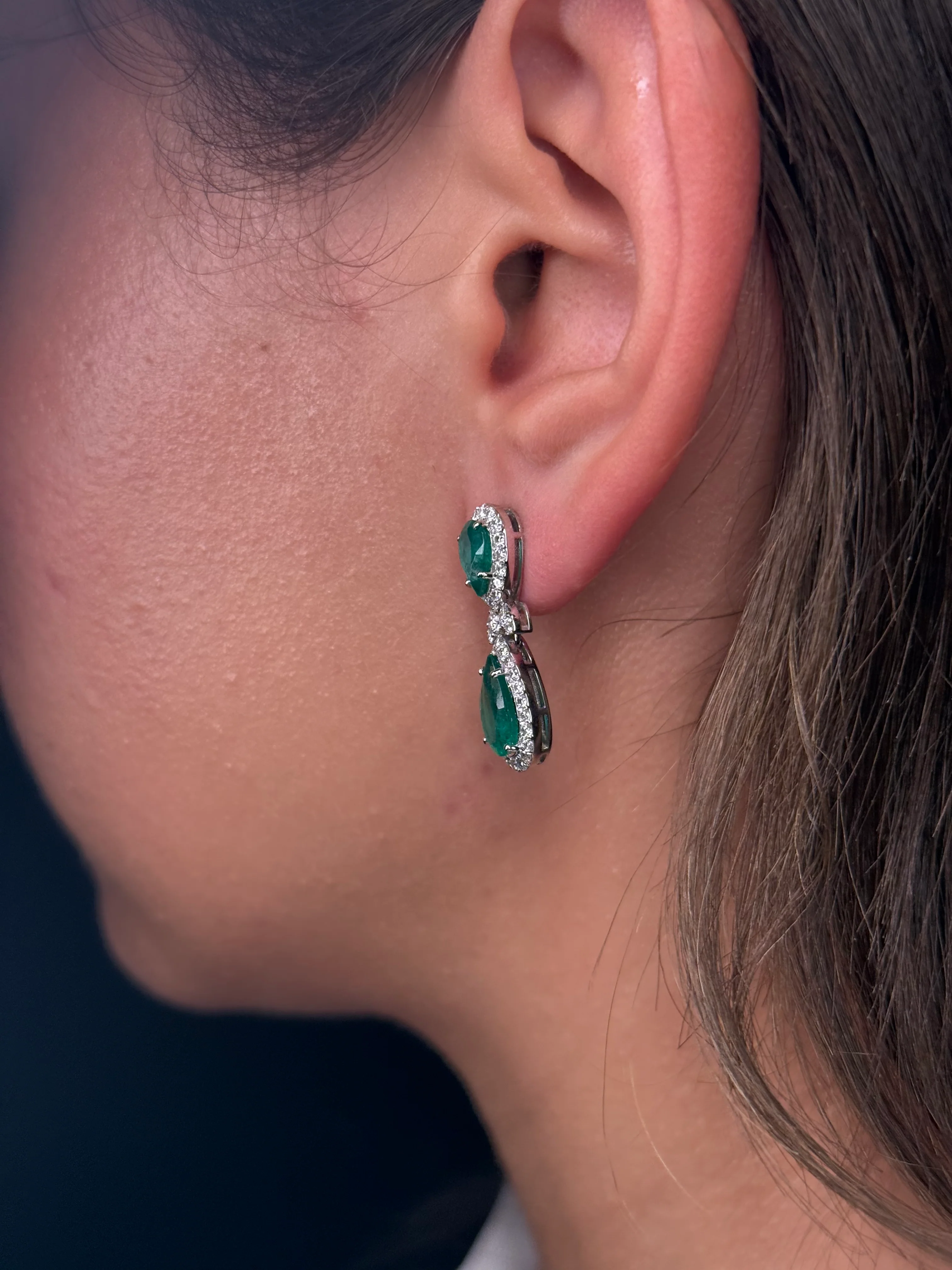 Ladies Pear Emerald and Round Diamond Earring - Image 4