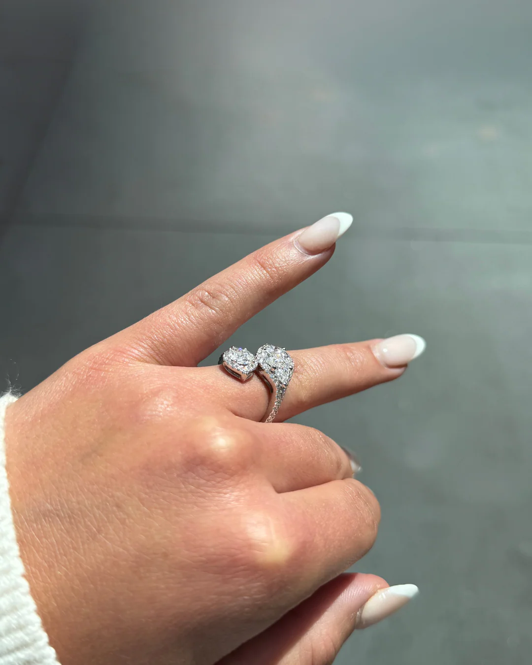 Ladies 2 Headed Pear-Shaped Cluster Fancy Ring - Image 4