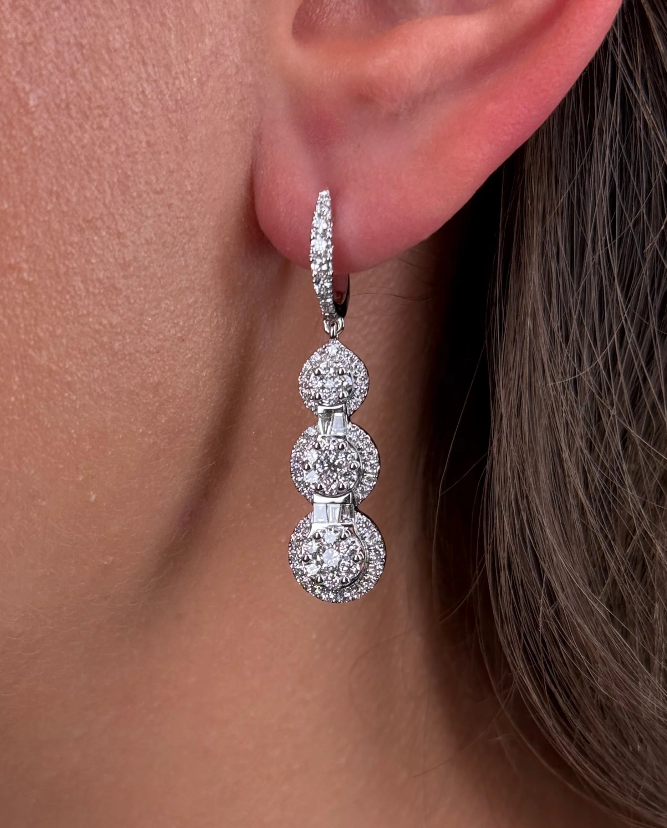 Ladies 3 Round Cluster Dangling Earring