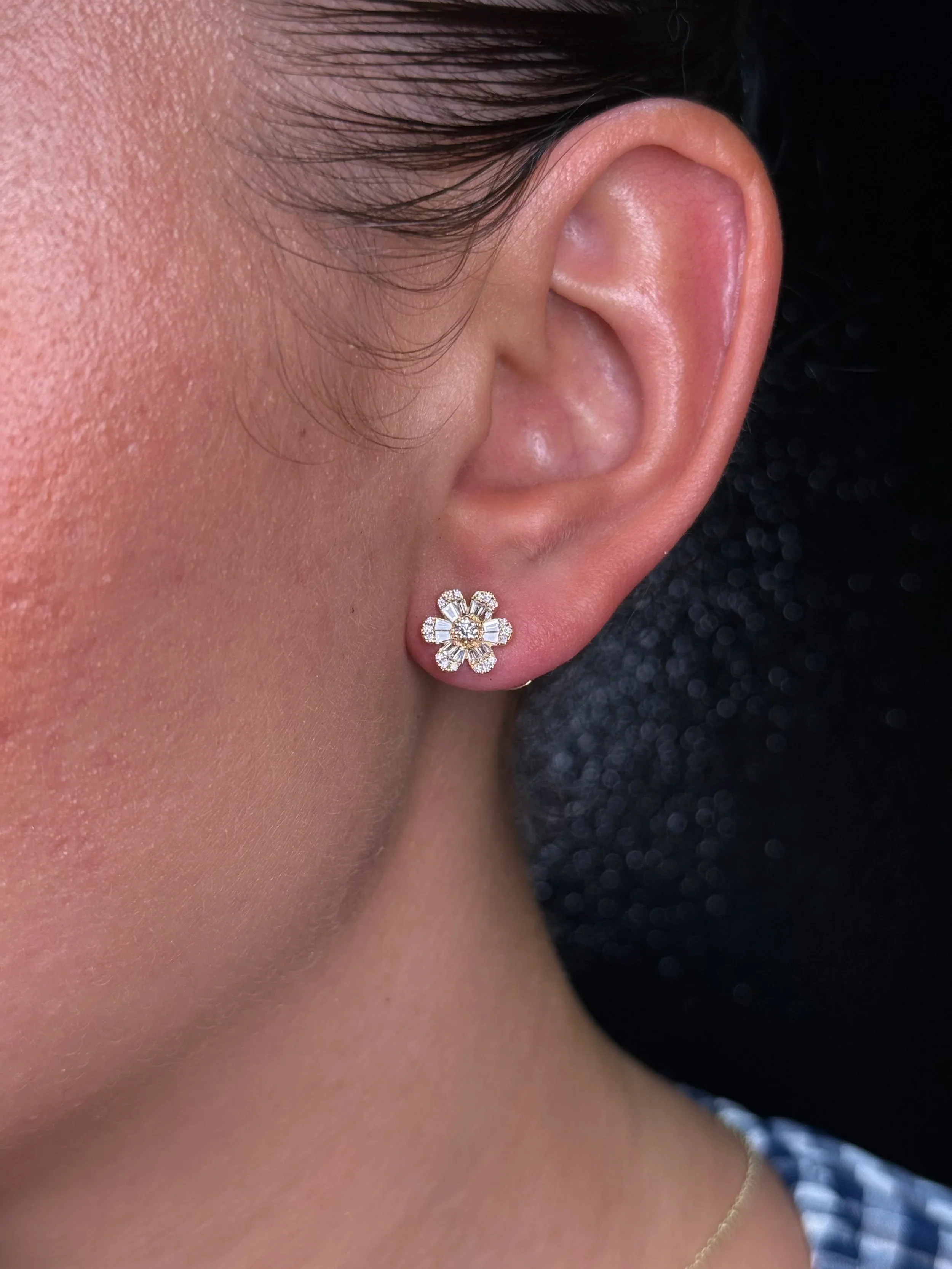 Ladies 6 Pedal Flower Diamond Earring - Image 3