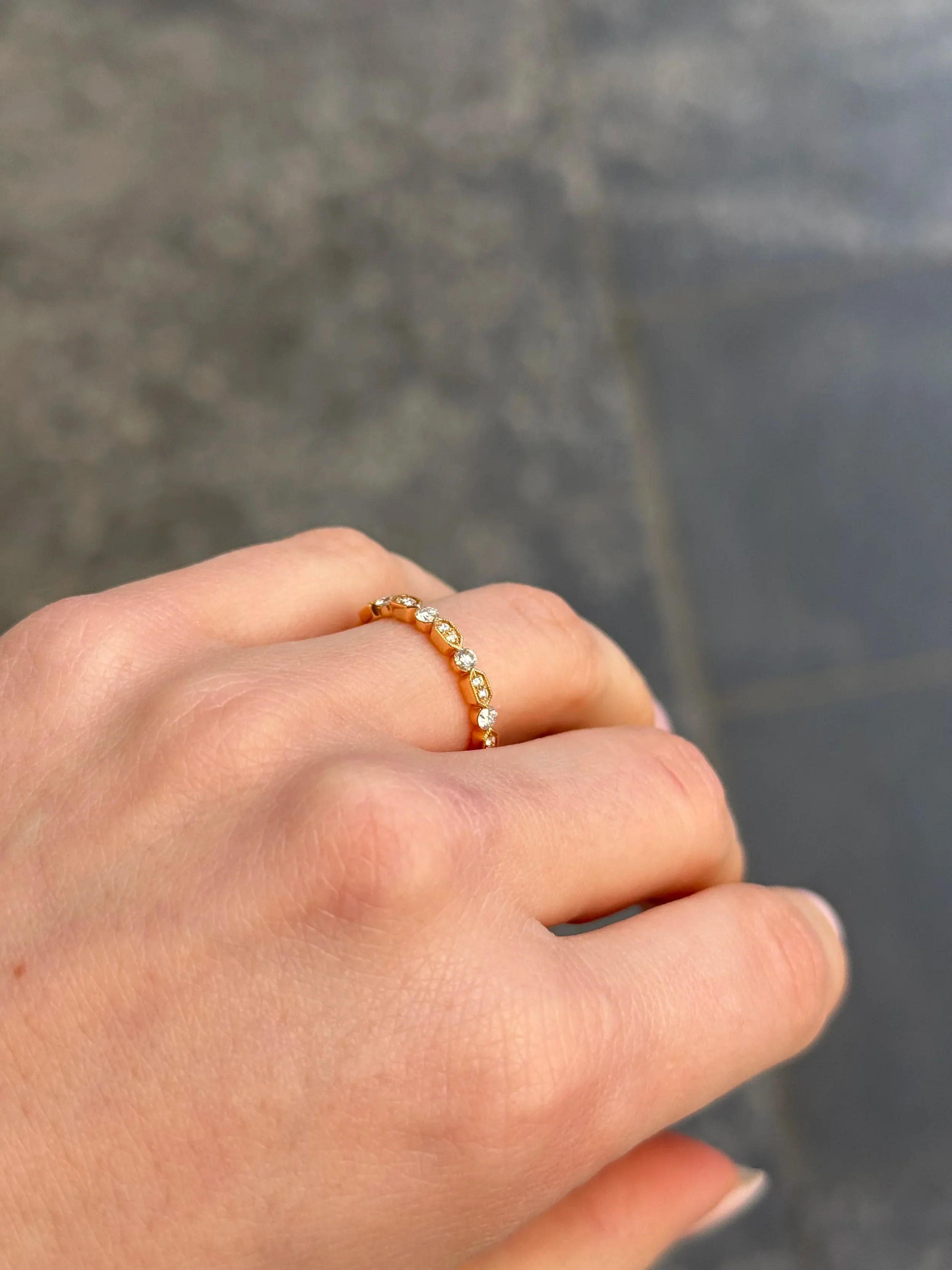 Ladies Alternating Double Stone Milgrain and Bezel Set Wedding Band - Image 3