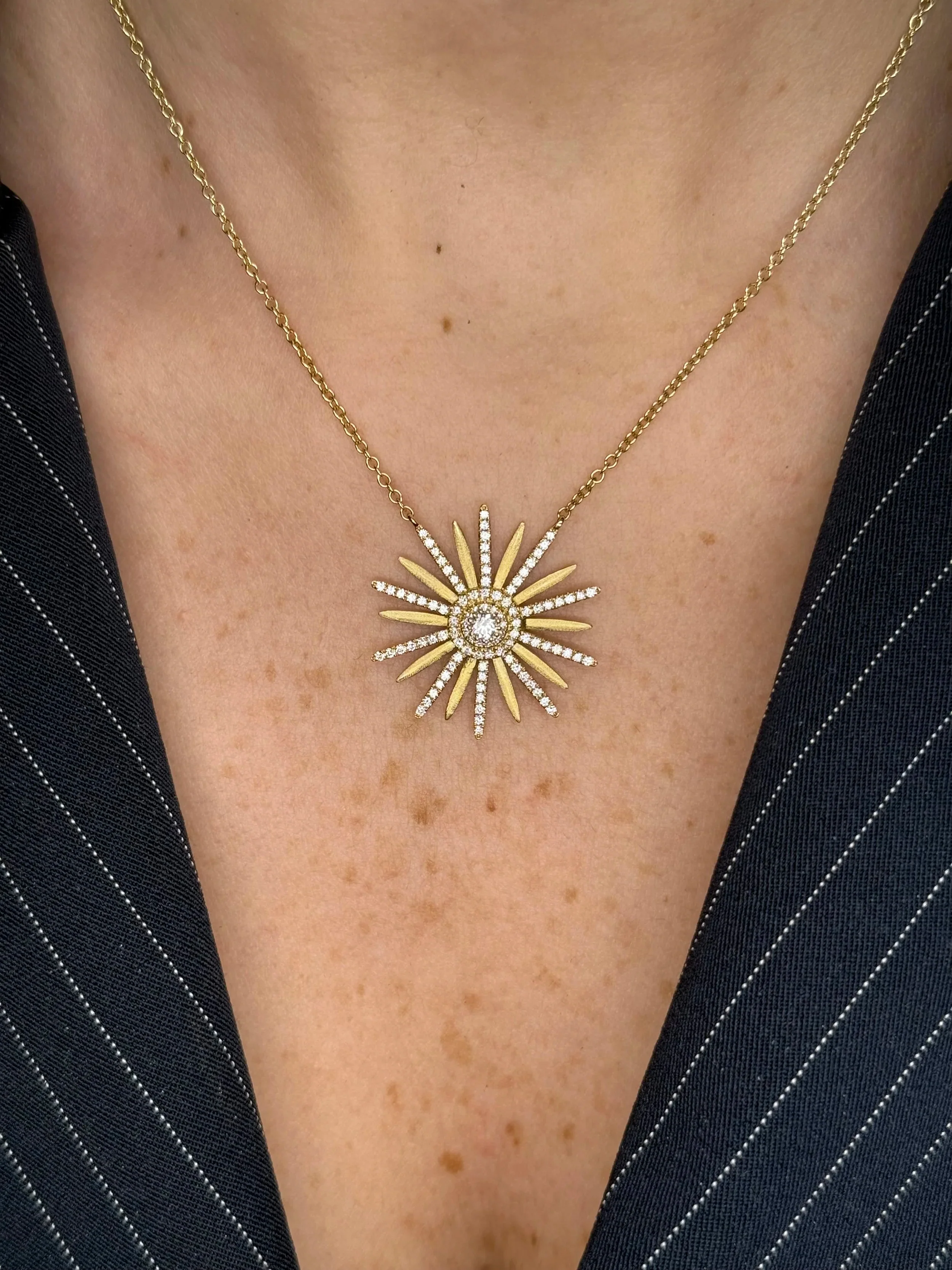 Ladies Alternating Gold and Diamond Sun Pendant - Image 2