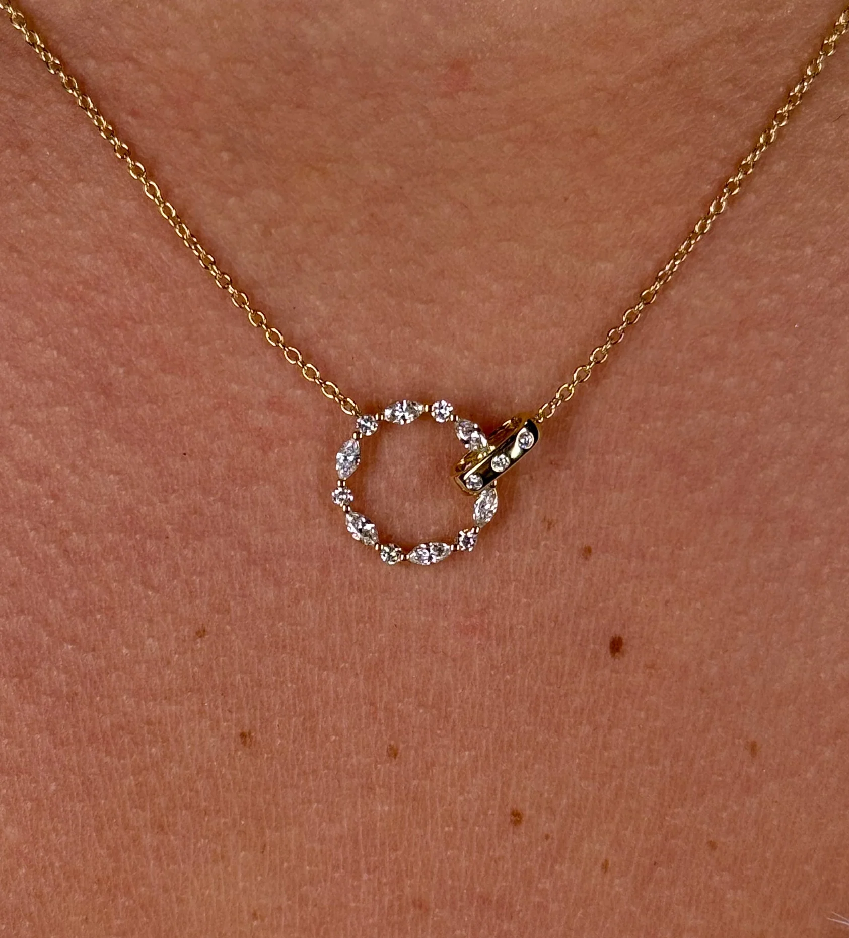 Ladies Alternating Marquise and Round Diamond Circle Necklace