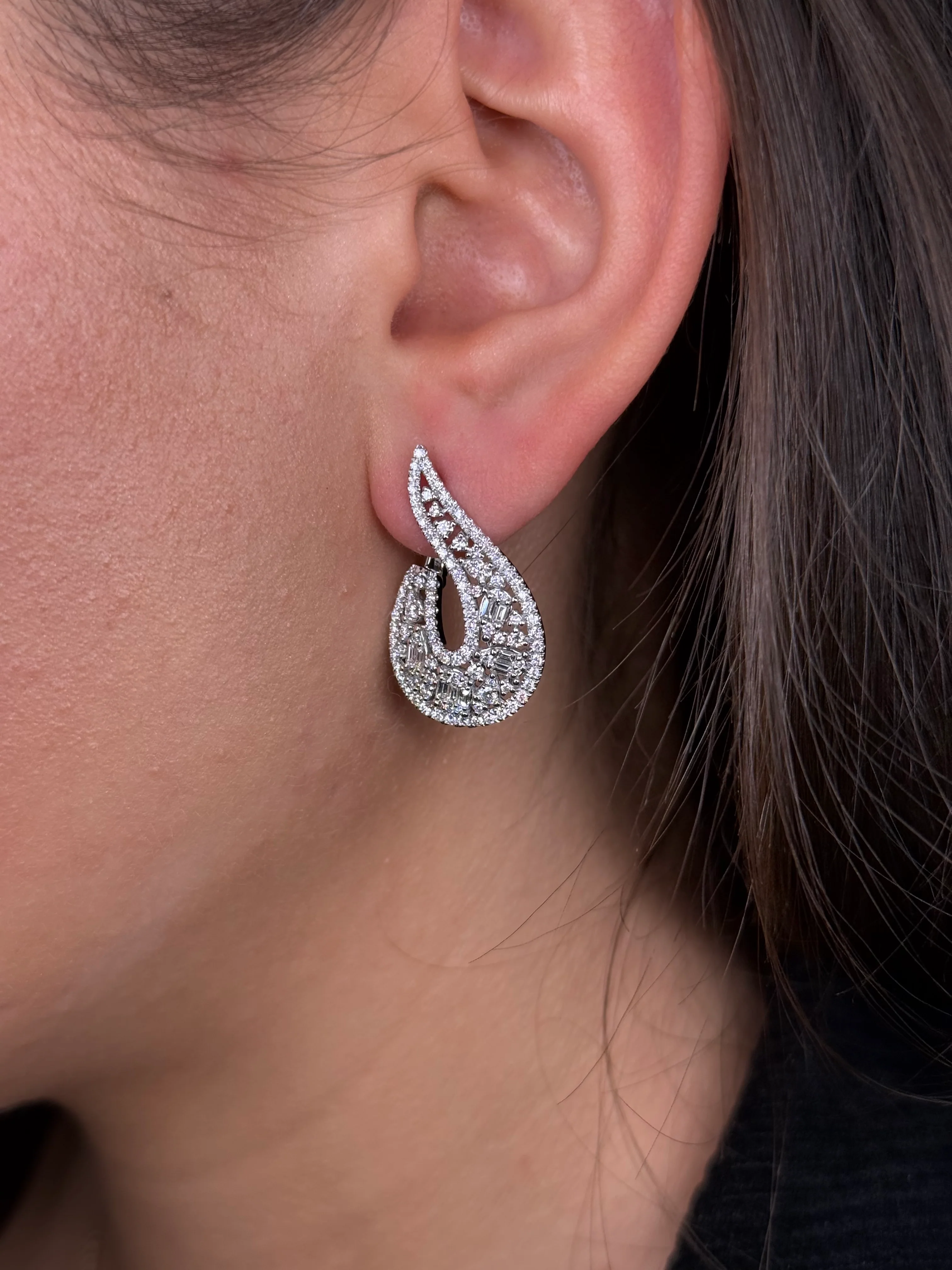 Ladies Baguette Pear and Round Diamond Hook Earring - Image 3