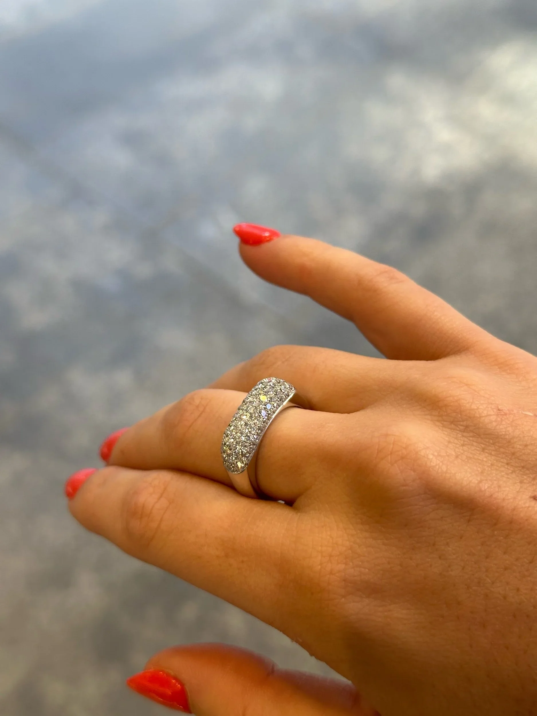 Ladies Center Pave Round Diamond Ring - Image 3
