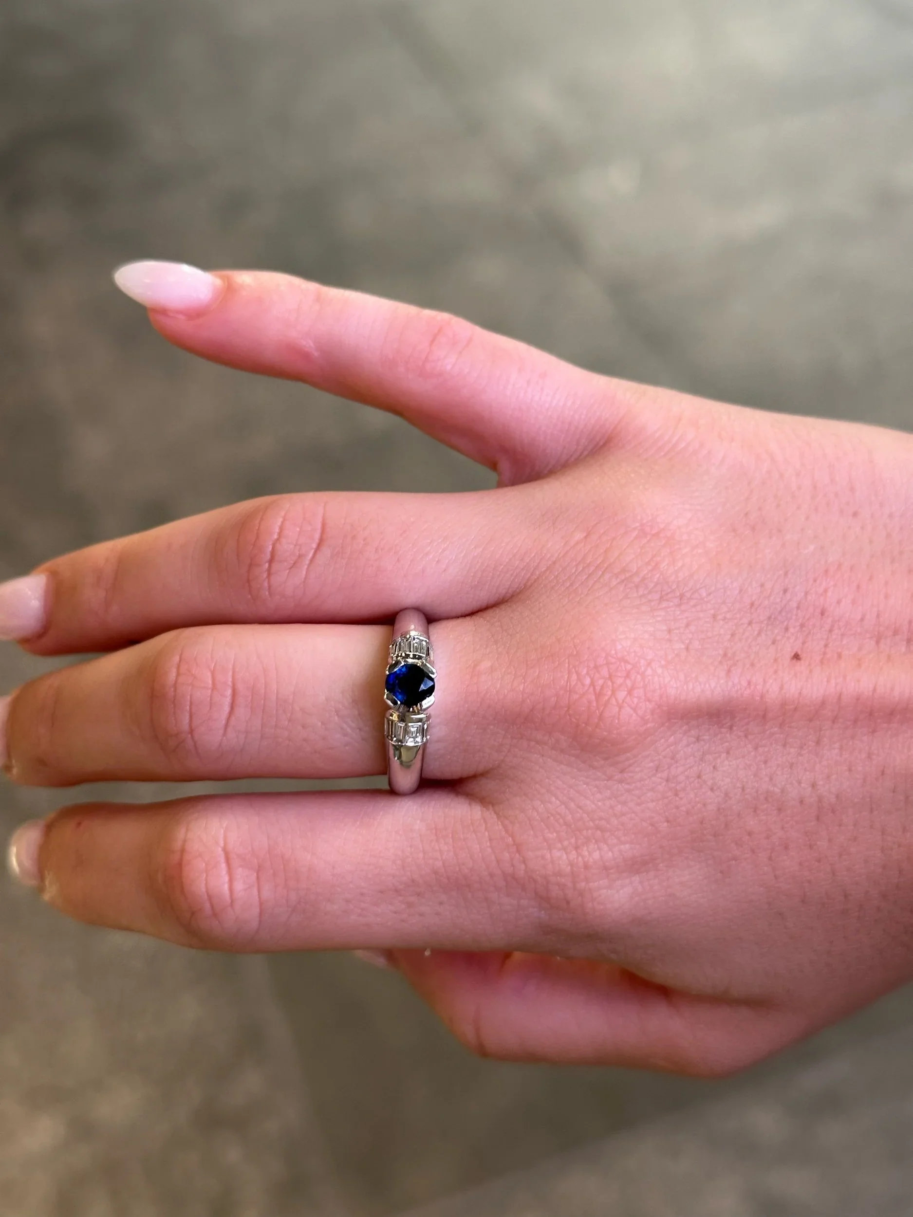 Ladies Center Sapphire Stone and Baguette Diamond Ring - Image 2