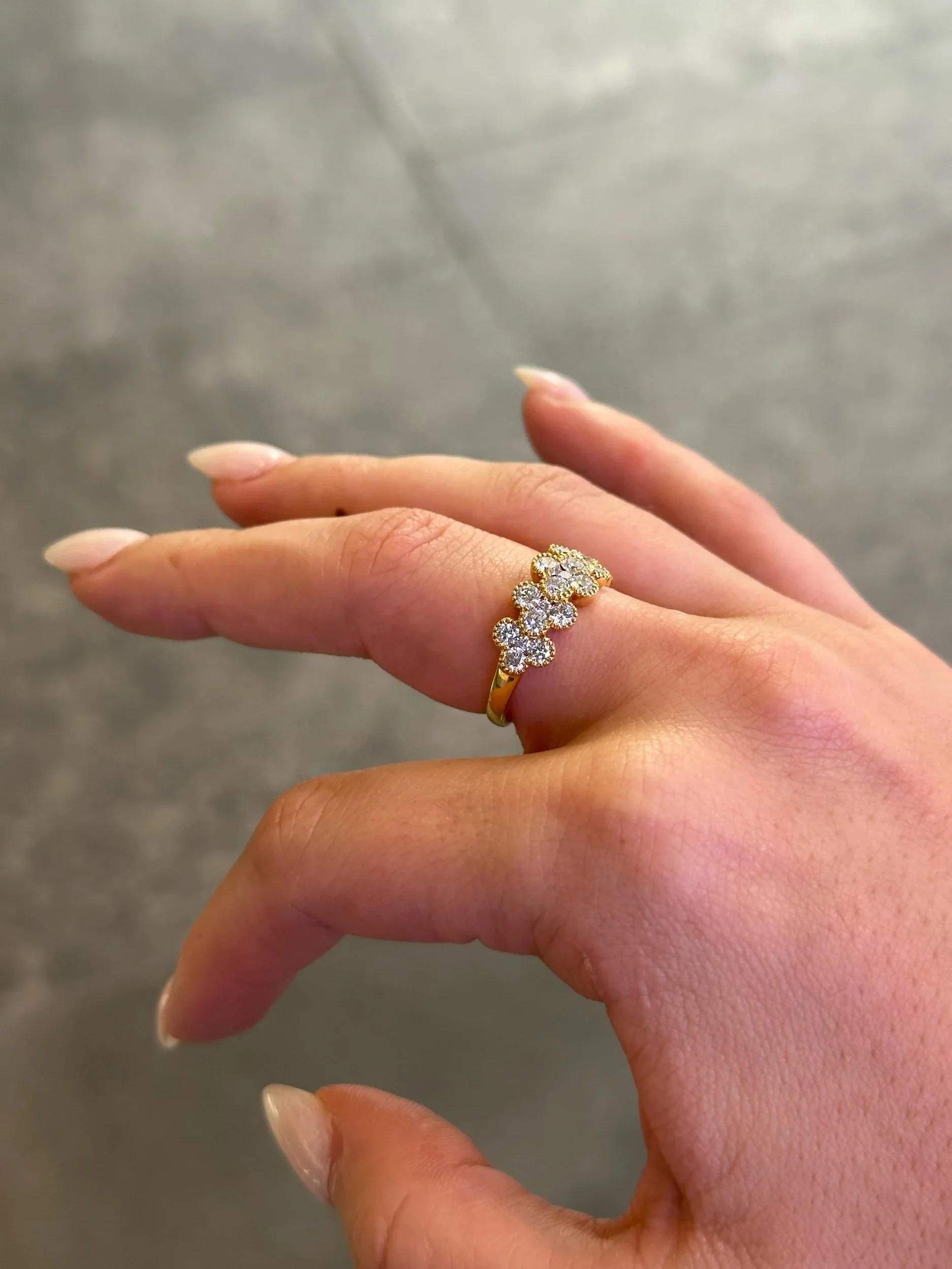 Ladies Compact Clover Shaped Round Diamond Ring - Image 3