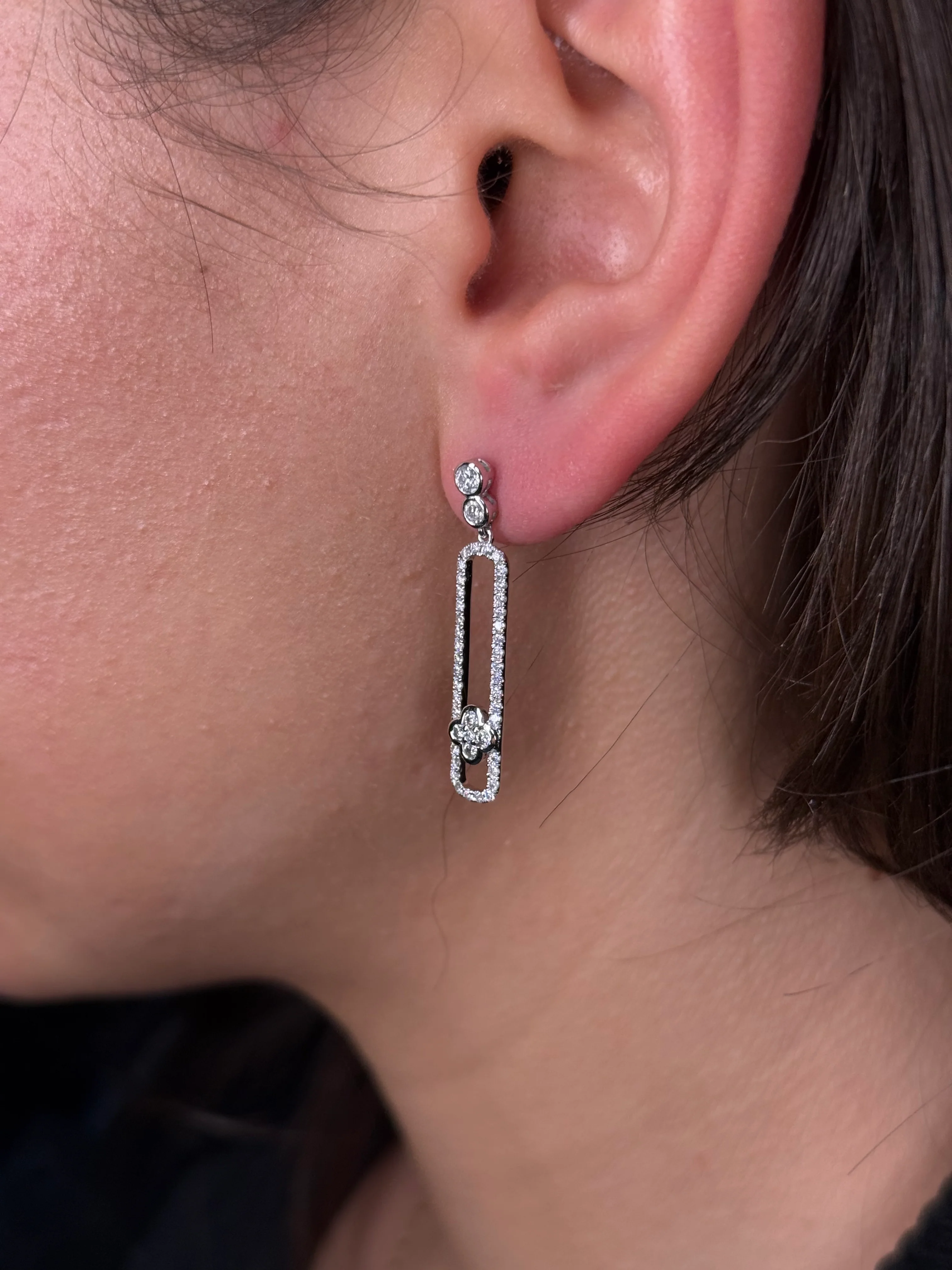 Ladies Dangling Clover Earring - Image 2