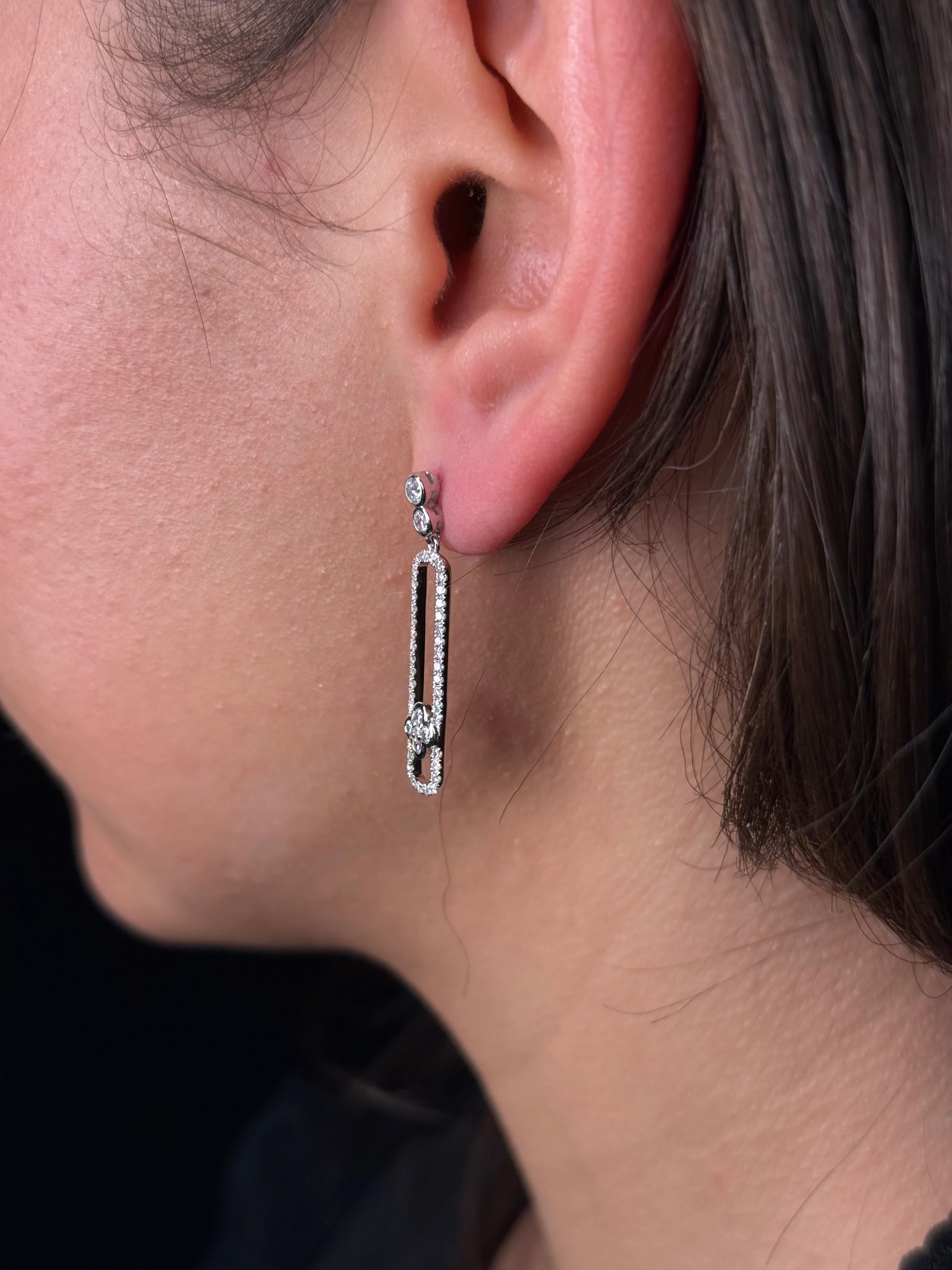 Ladies Dangling Clover Earring - Image 3