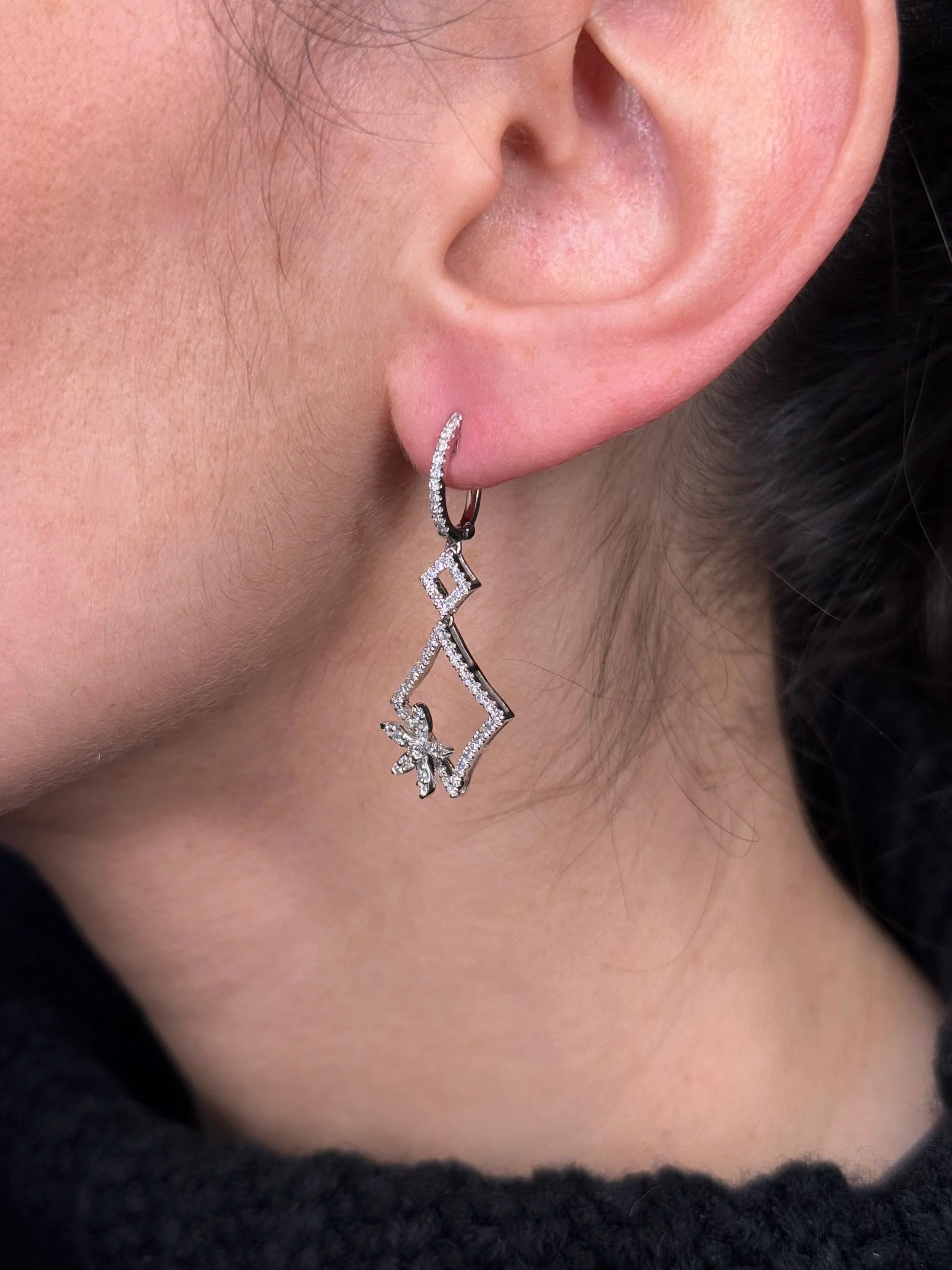 Ladies Diamond and Flower Diamond Earrings - Image 3