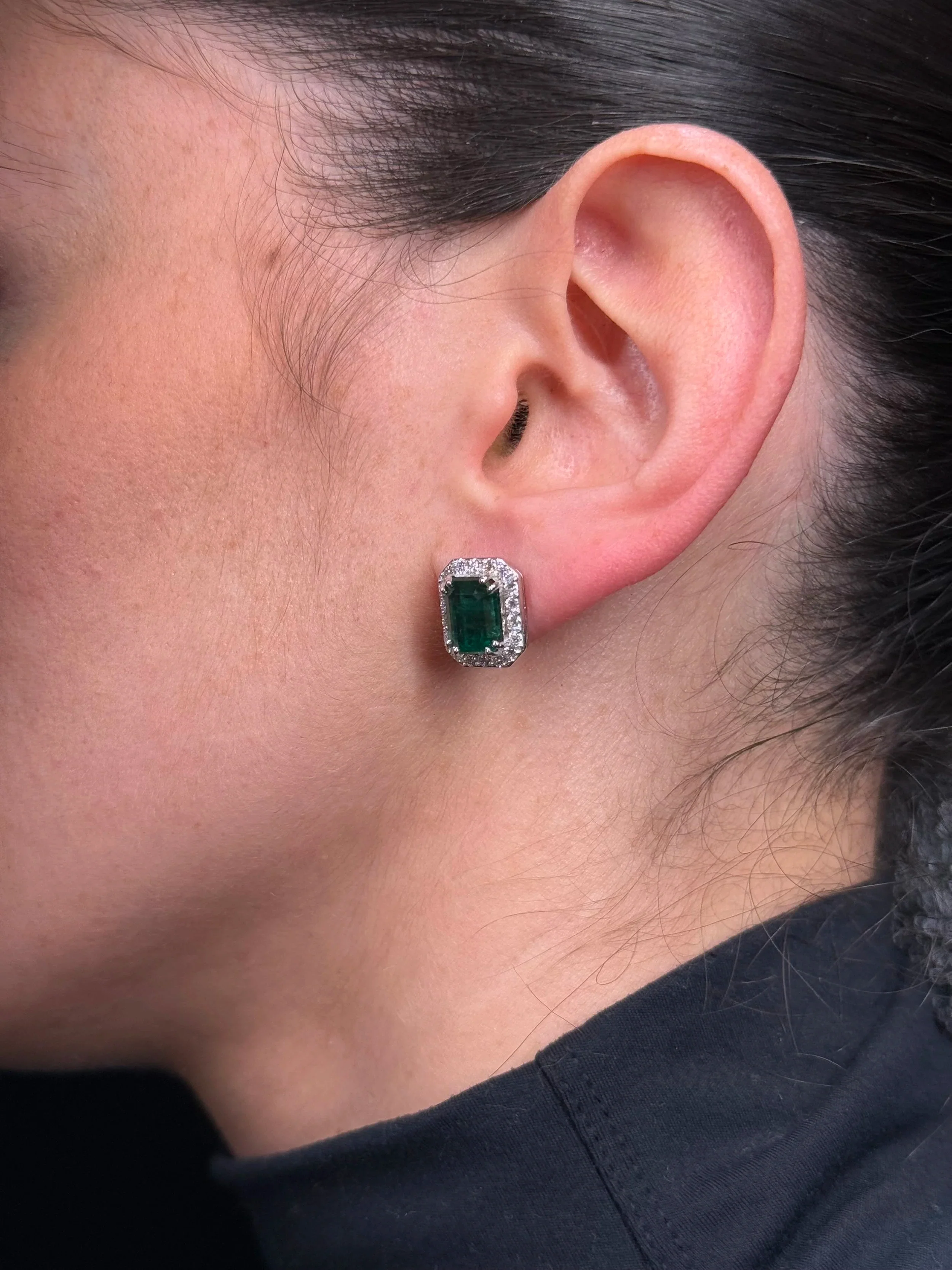 Ladies Emerald Diamond Earrings - Image 3