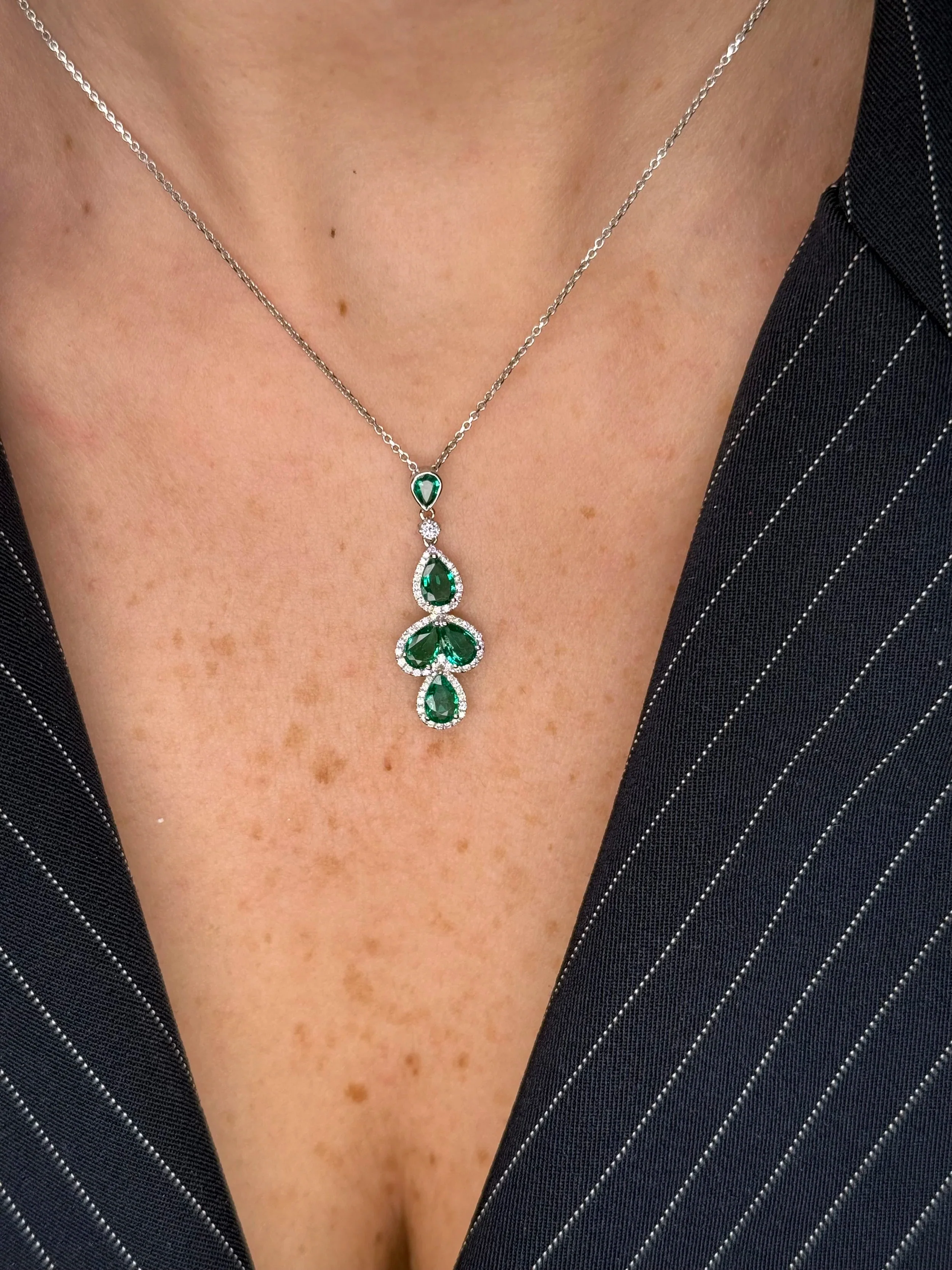 Ladies Emerald Drop Pendant - Image 2