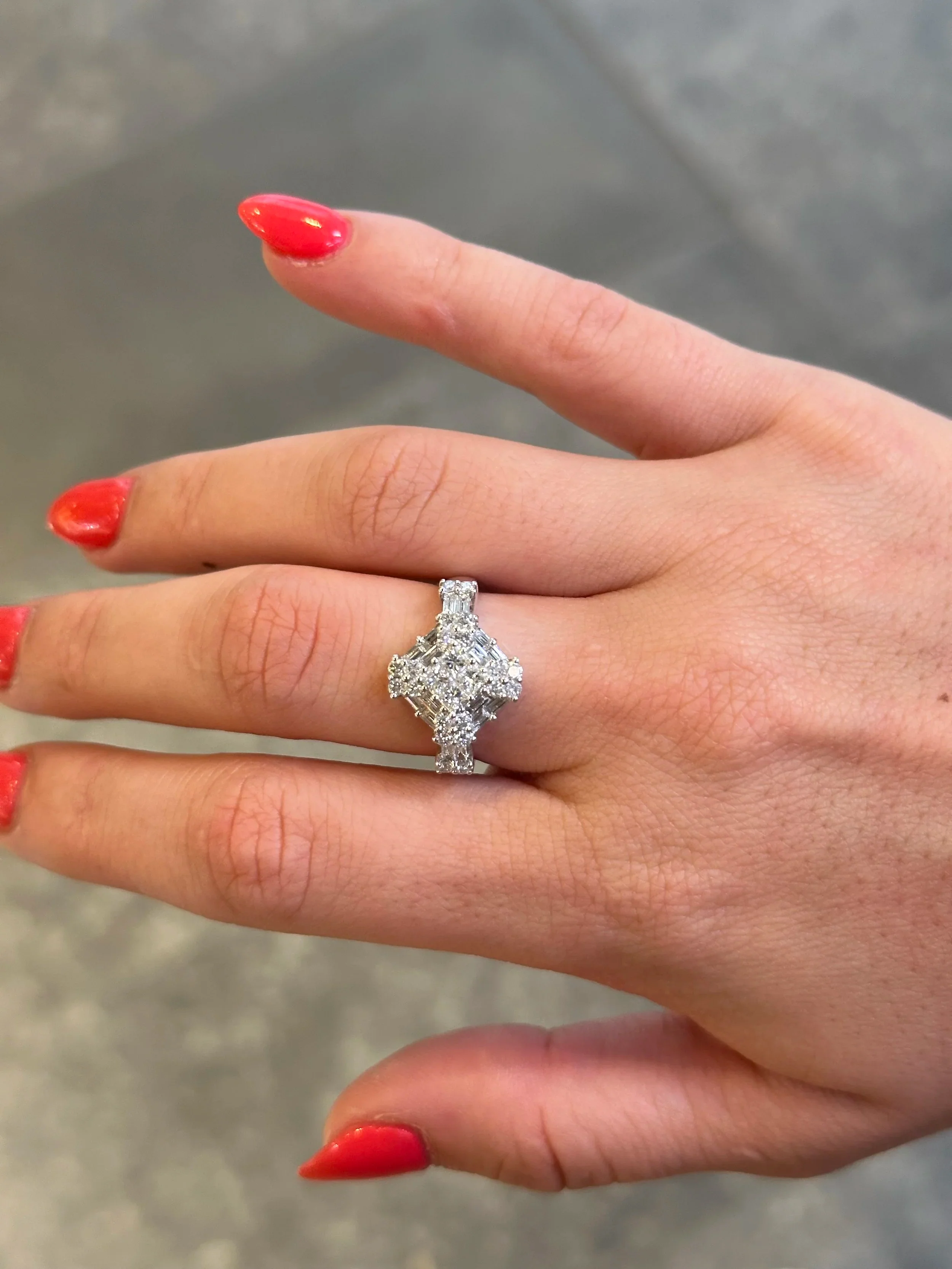 Ladies Fancy Triple Diamond Cut Ring - Image 2