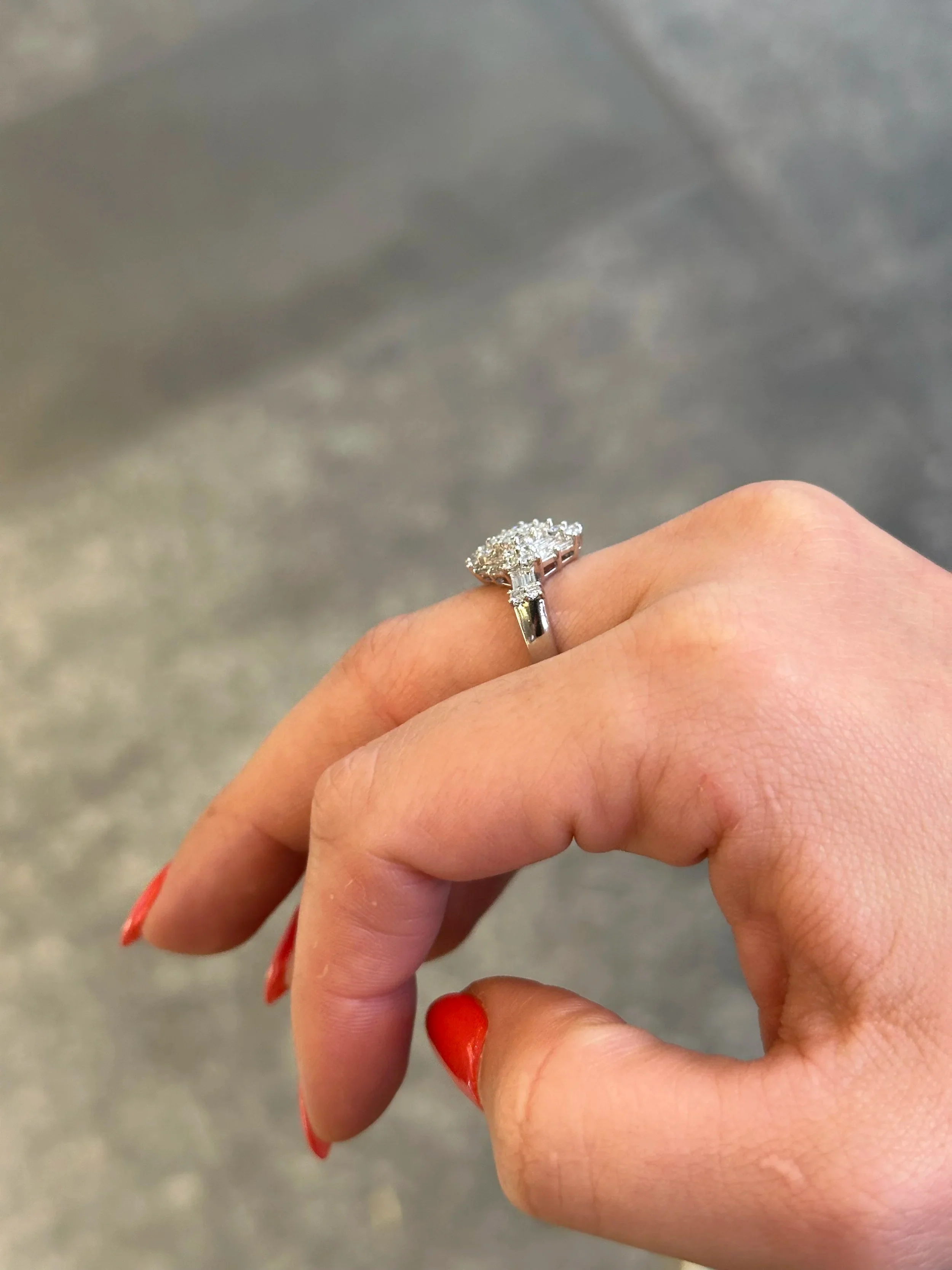 Ladies Fancy Triple Diamond Cut Ring - Image 3