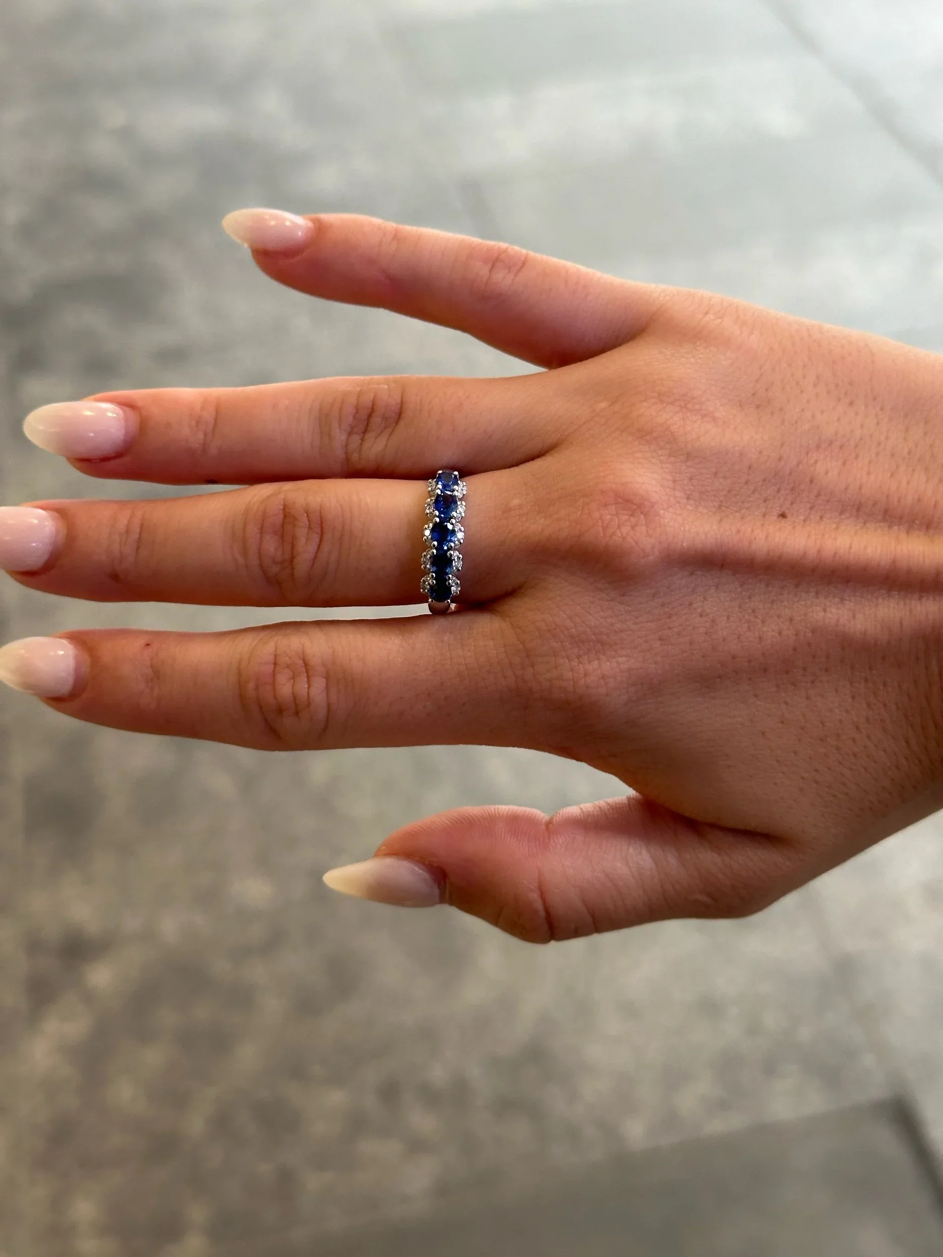 Ladies Five Sapphire Stone and Round Diamond Ring - Image 2