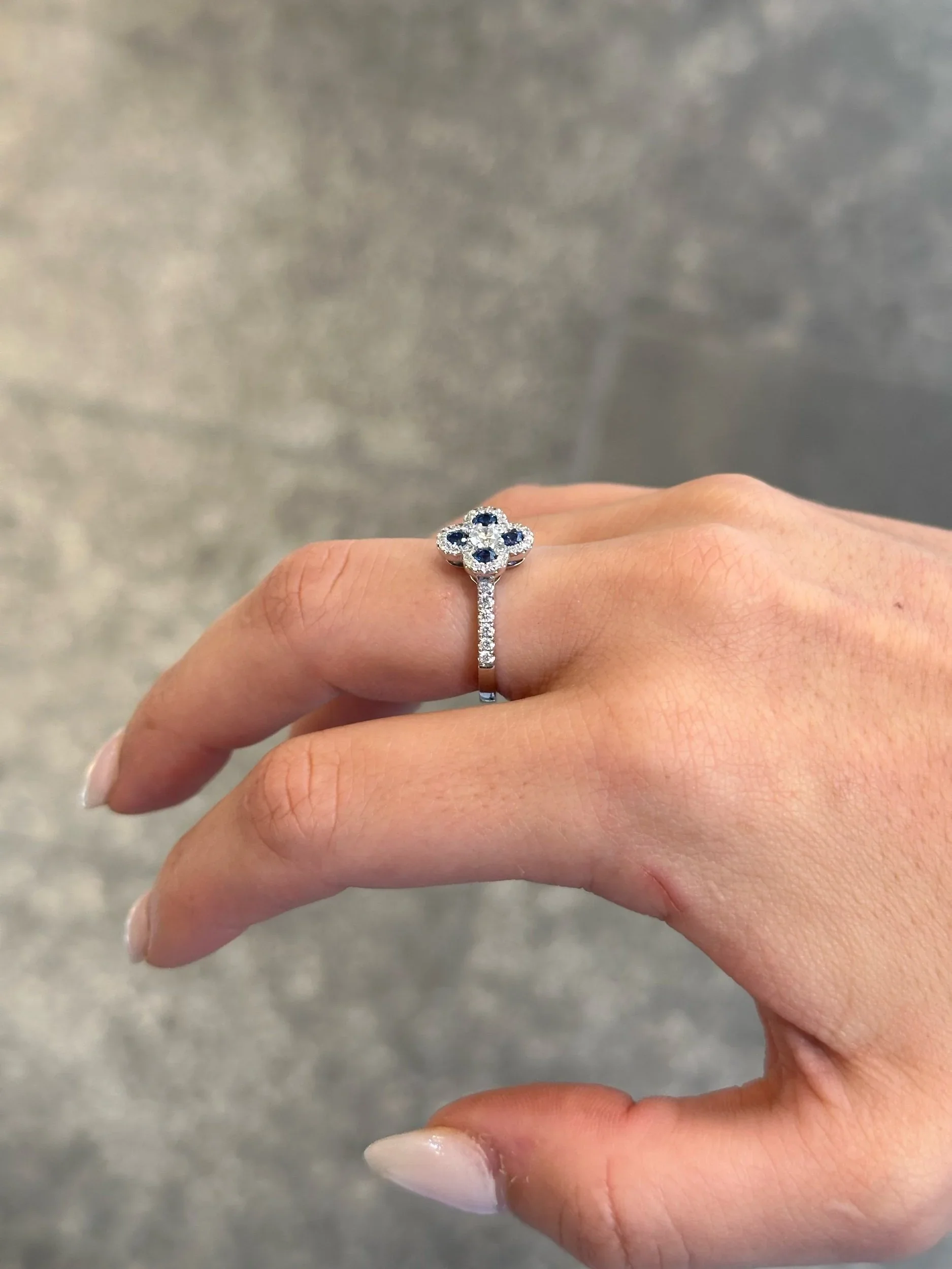 Ladies Four Stone Sapphire and Round Diamond Ring - Image 3