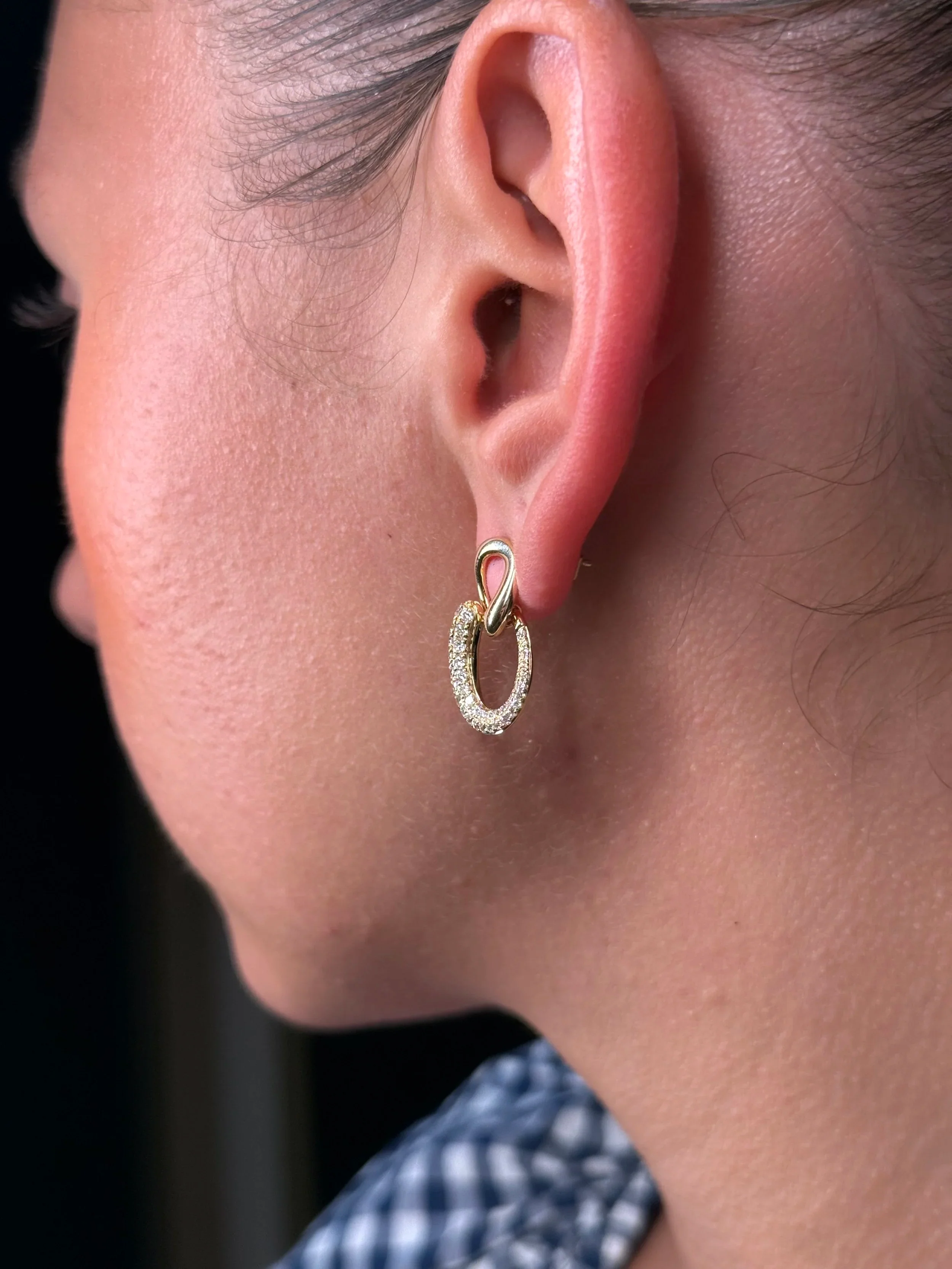 Ladies Front Facing Double Hoop Diamond Earring - Image 4