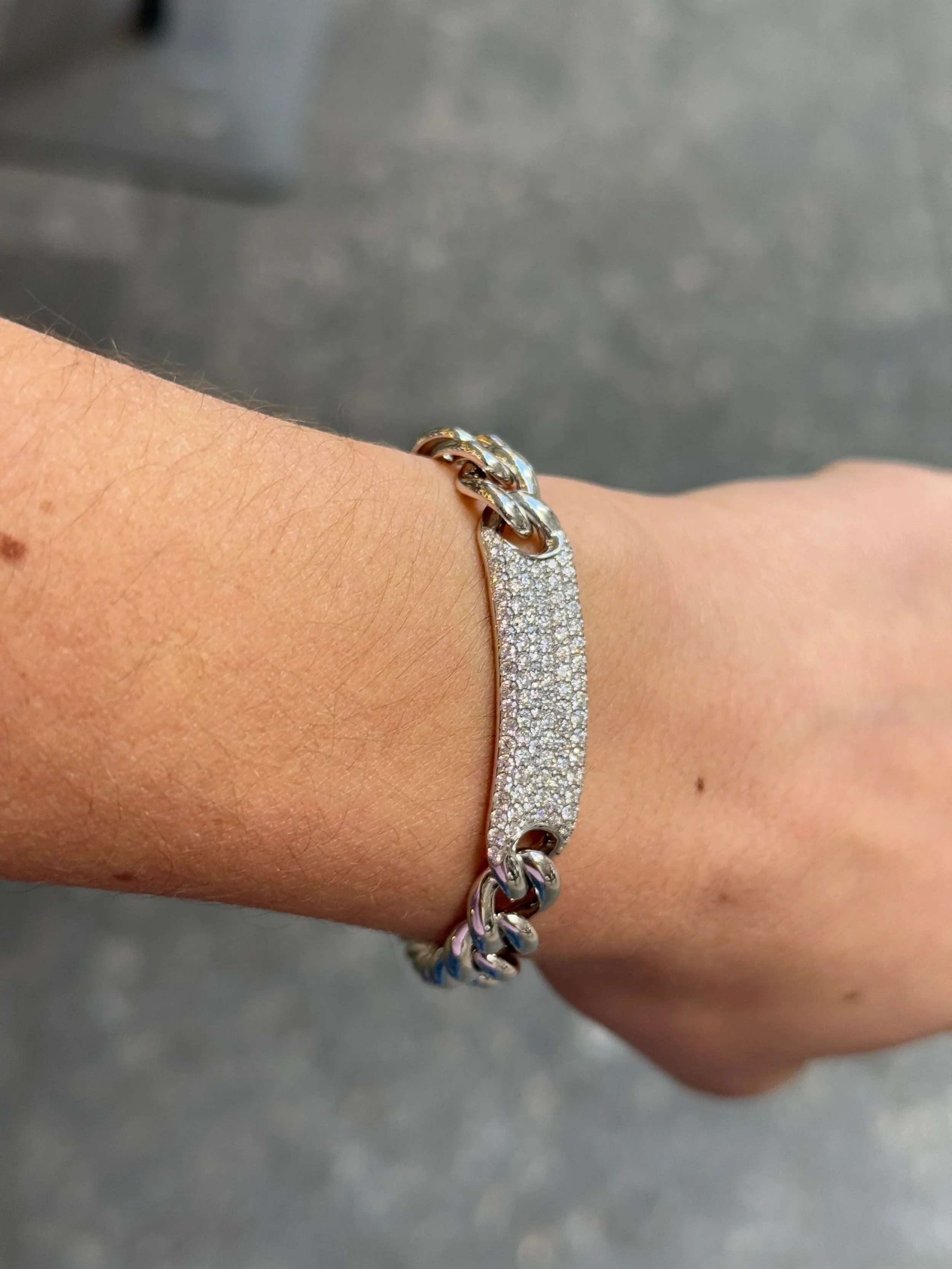 Ladies Gold Link Pave Set Round Diamond Bracelet - Image 3