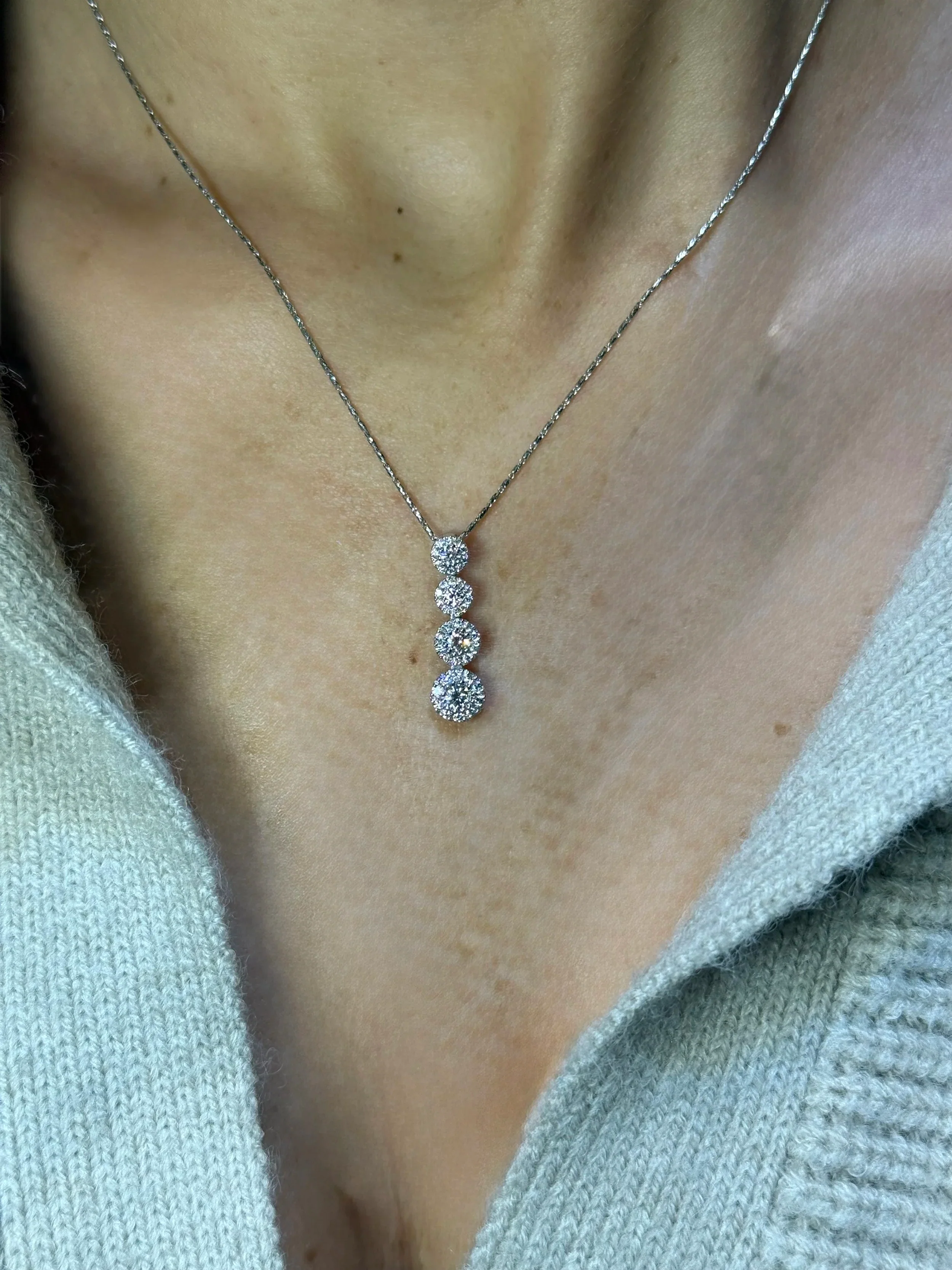 Ladies Gradual Round Cluster Necklace - Image 2