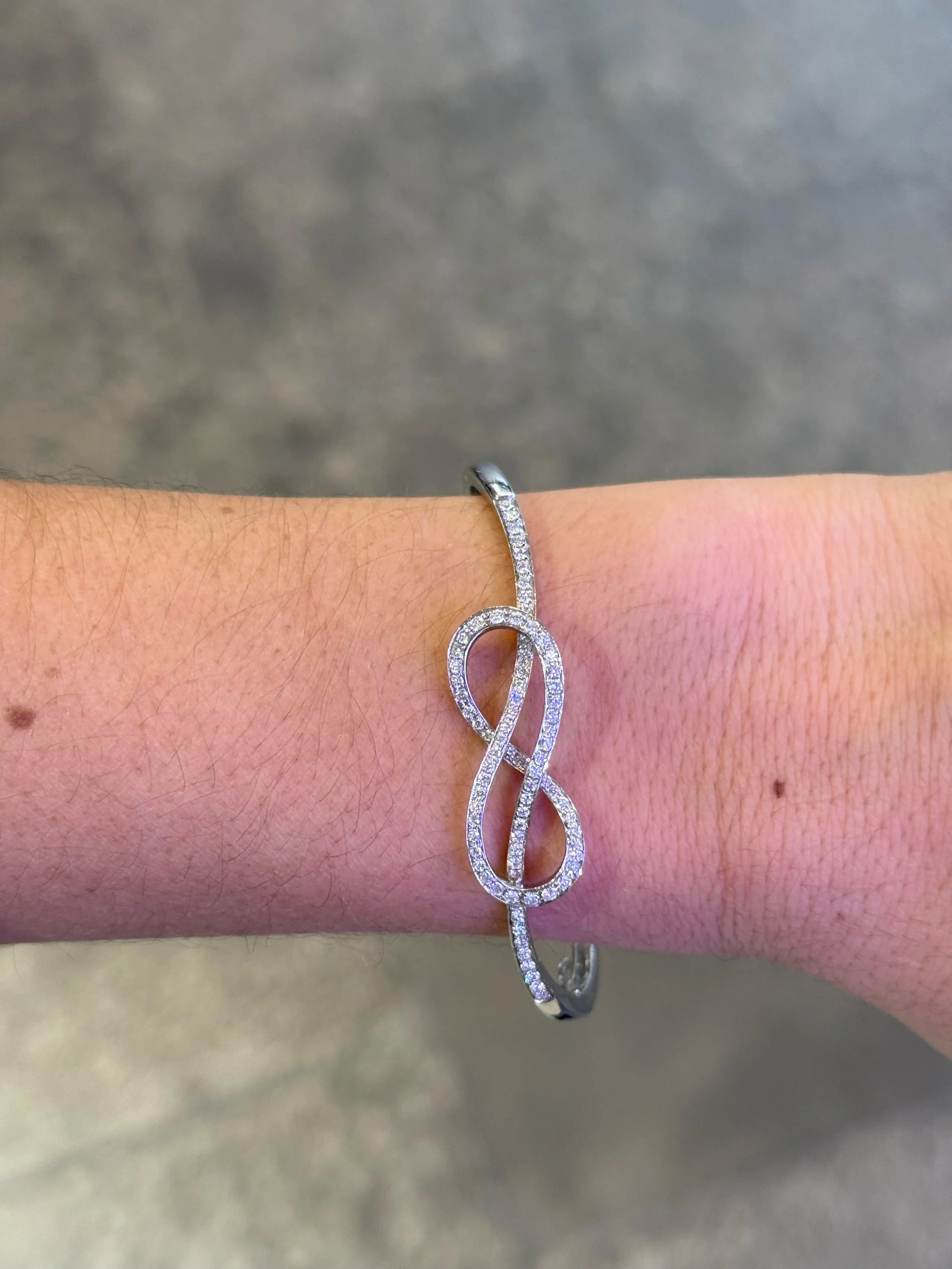 Ladies Infinity Design Bangle Bracelet - Image 2