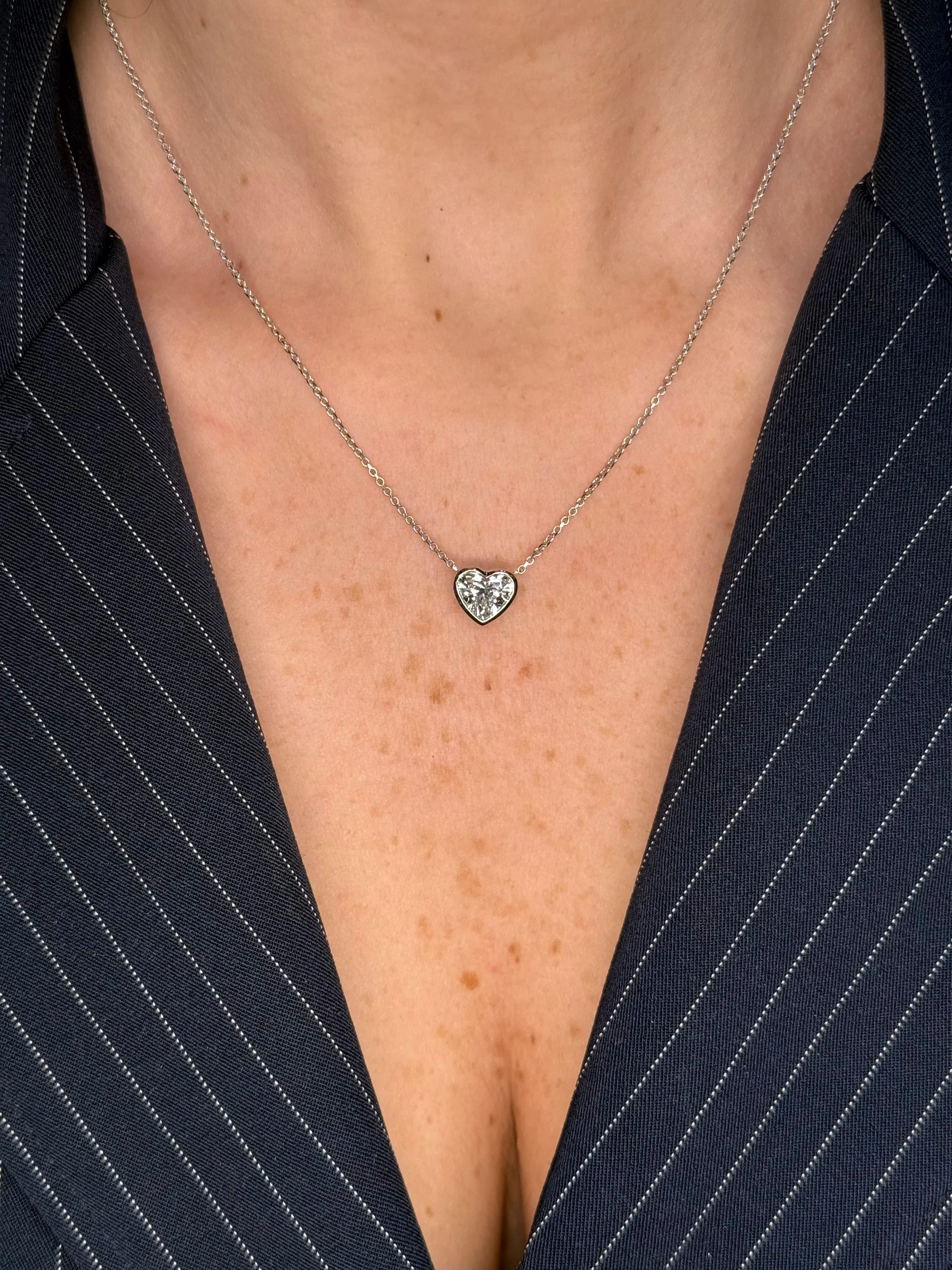Ladies Lab Grown Heart Shaped Pendant - Image 2