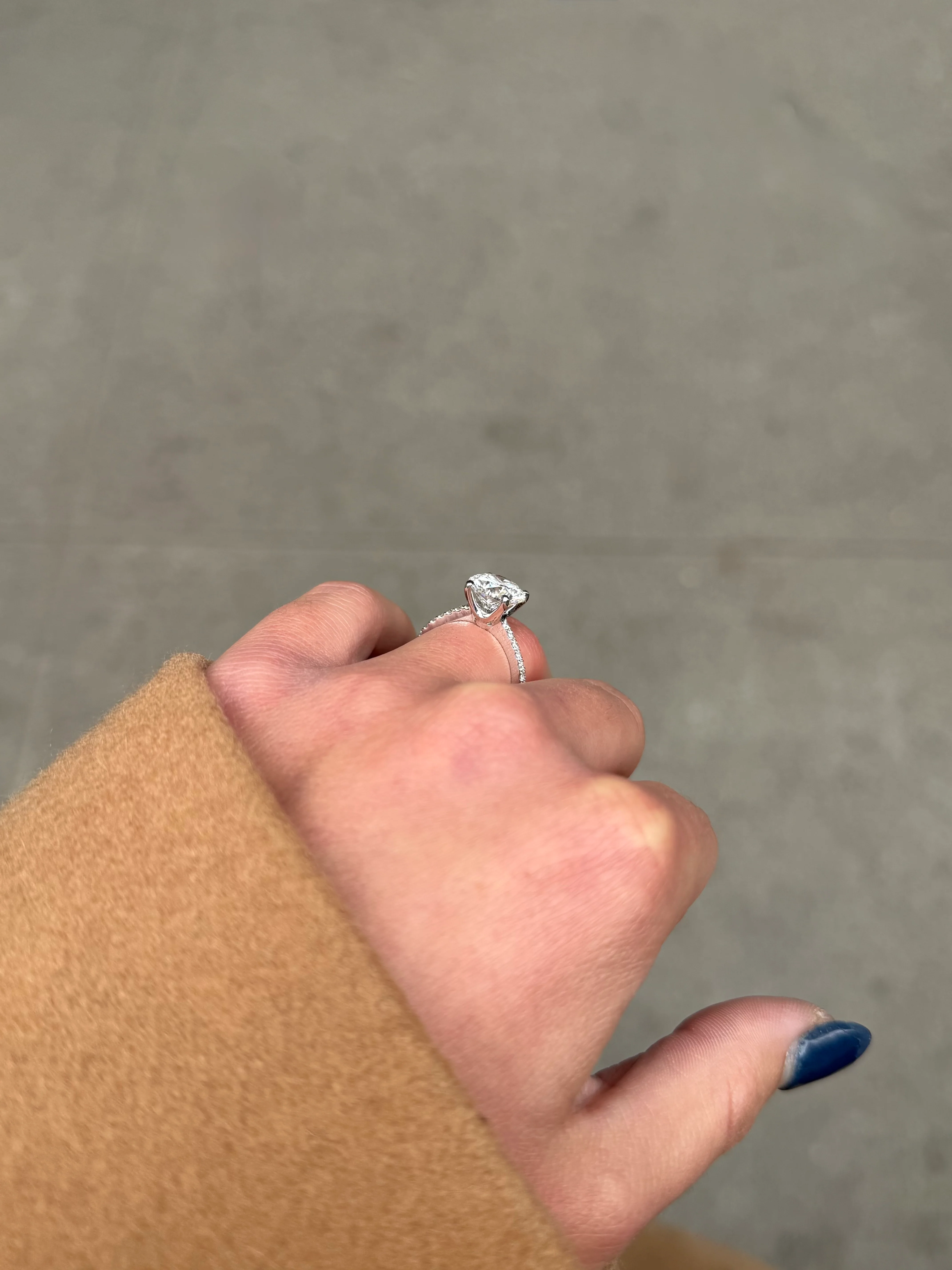 Ladies Lab Grown Round Diamond Engagement Ring - Image 4