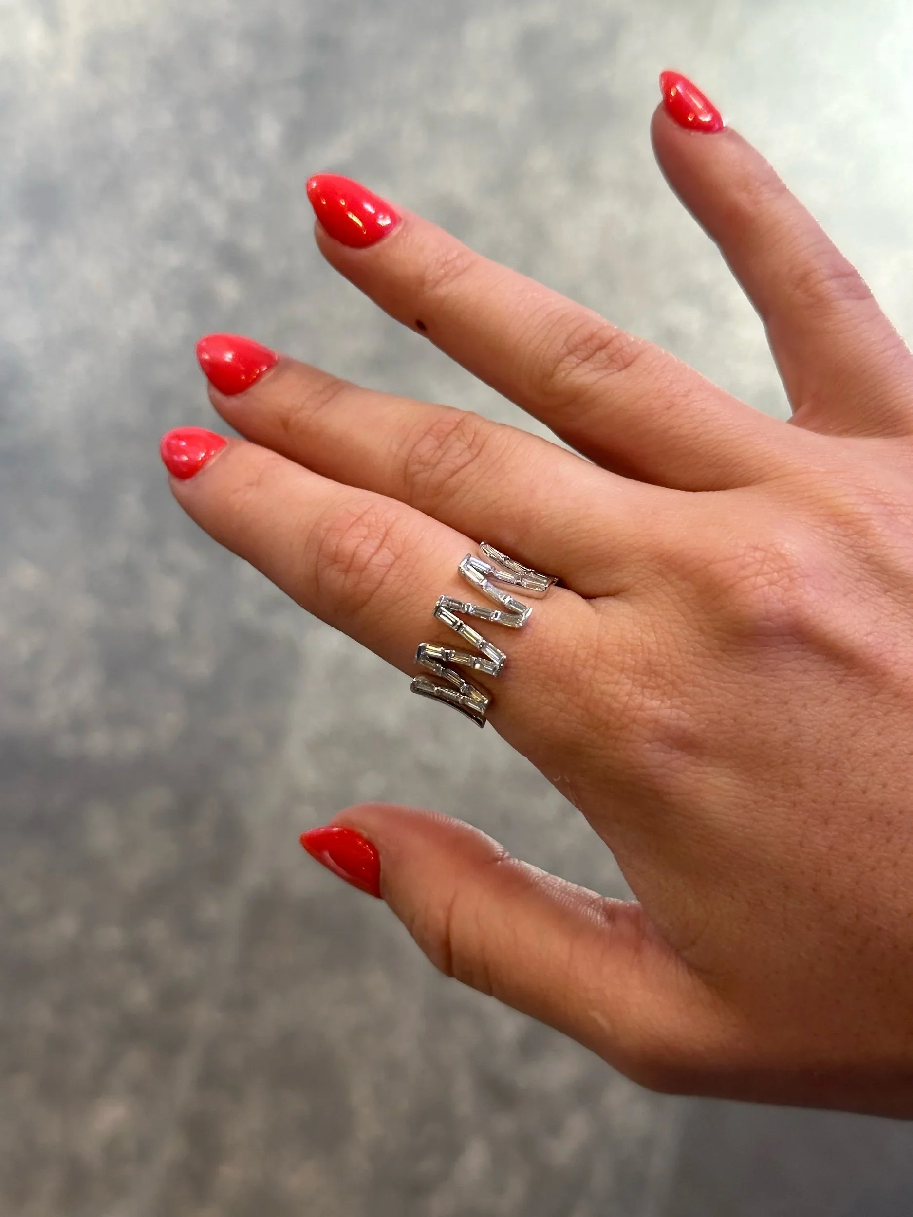 Ladies Majestic Baguette Cut Diamond Ring - Image 2