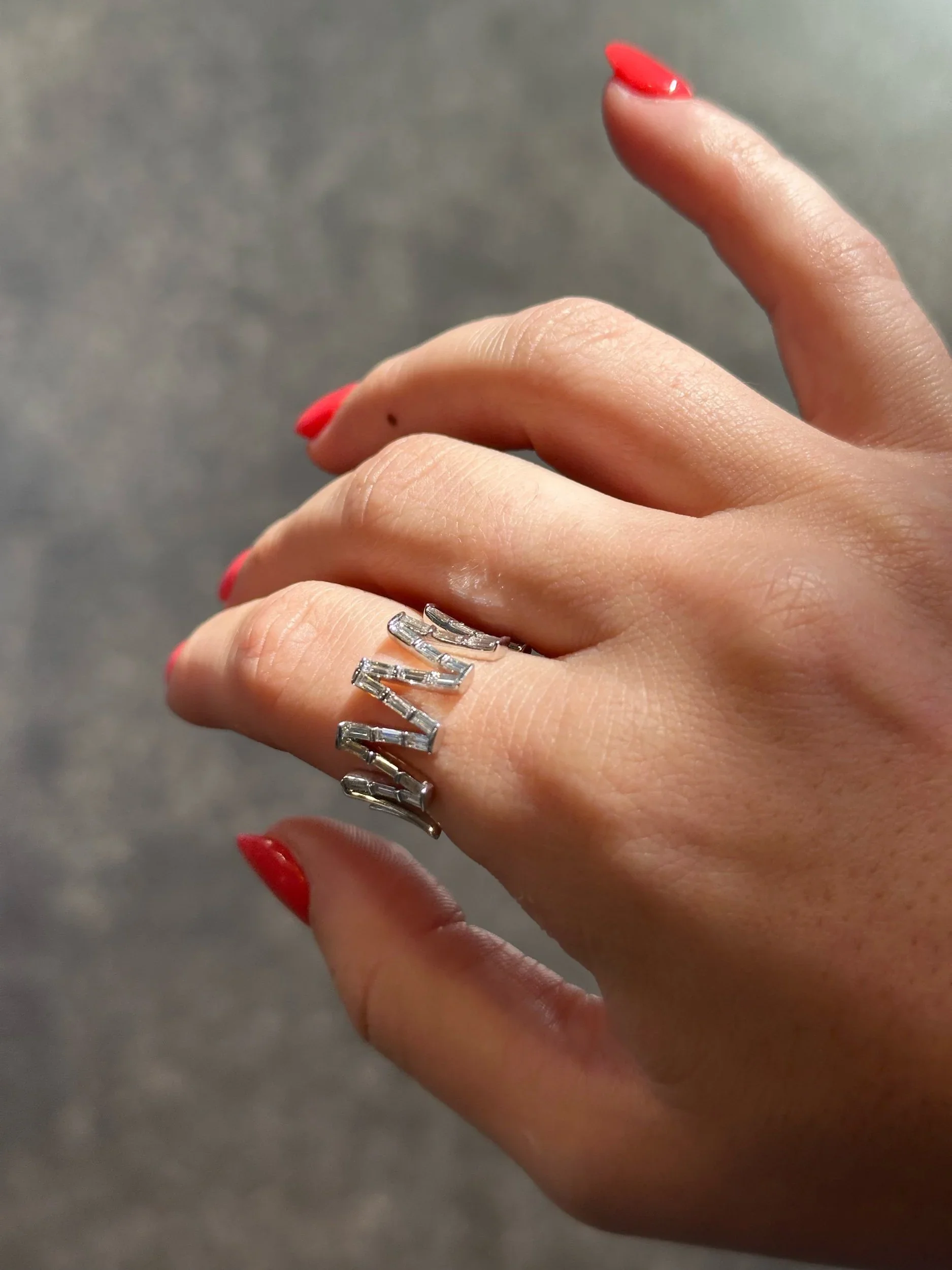 Ladies Majestic Baguette Cut Diamond Ring - Image 3