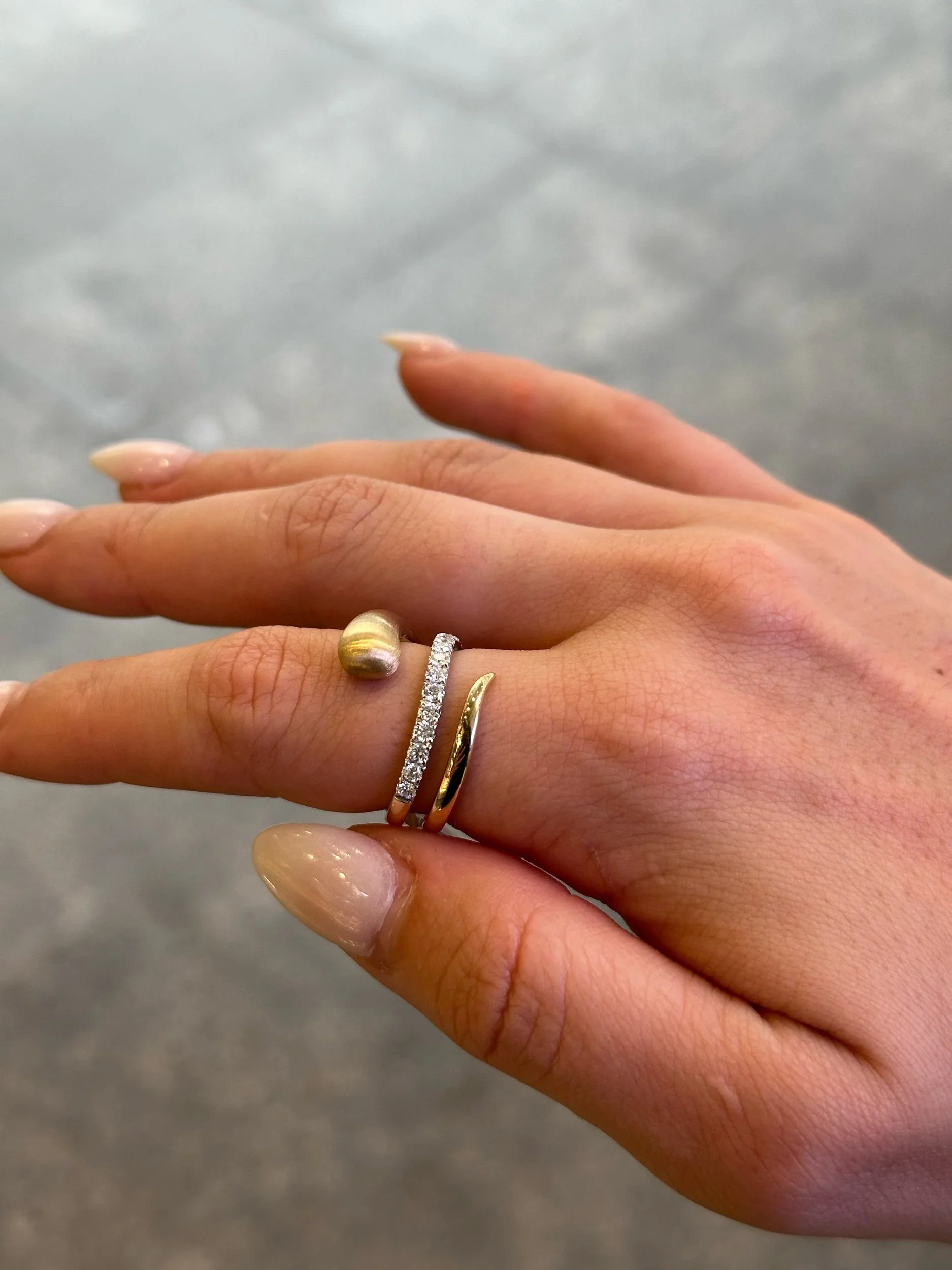 Ladies Matte Finish and Round Diamond Ring - Image 3