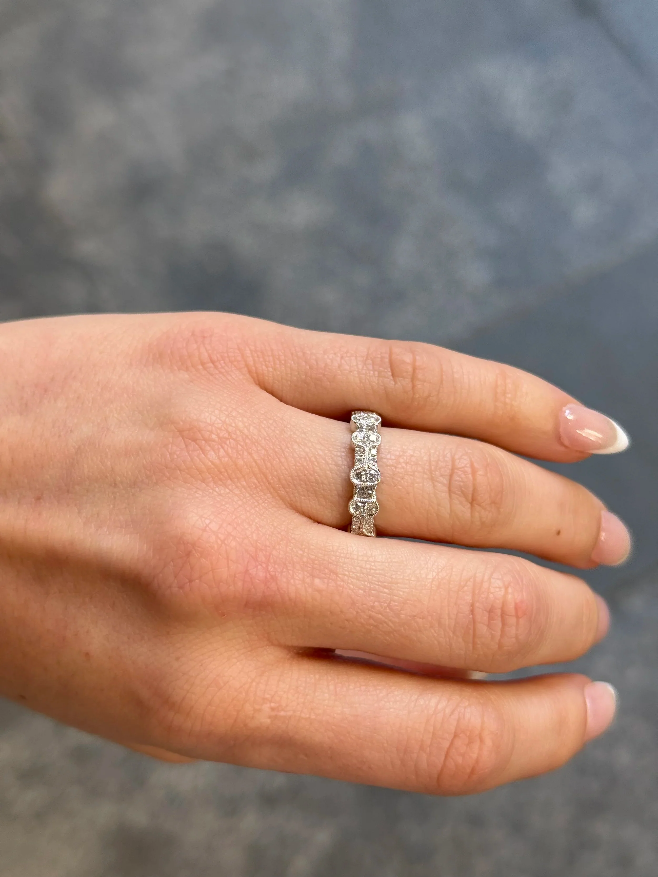 Ladies Milgrain and Diamond Wedding Band - Image 2