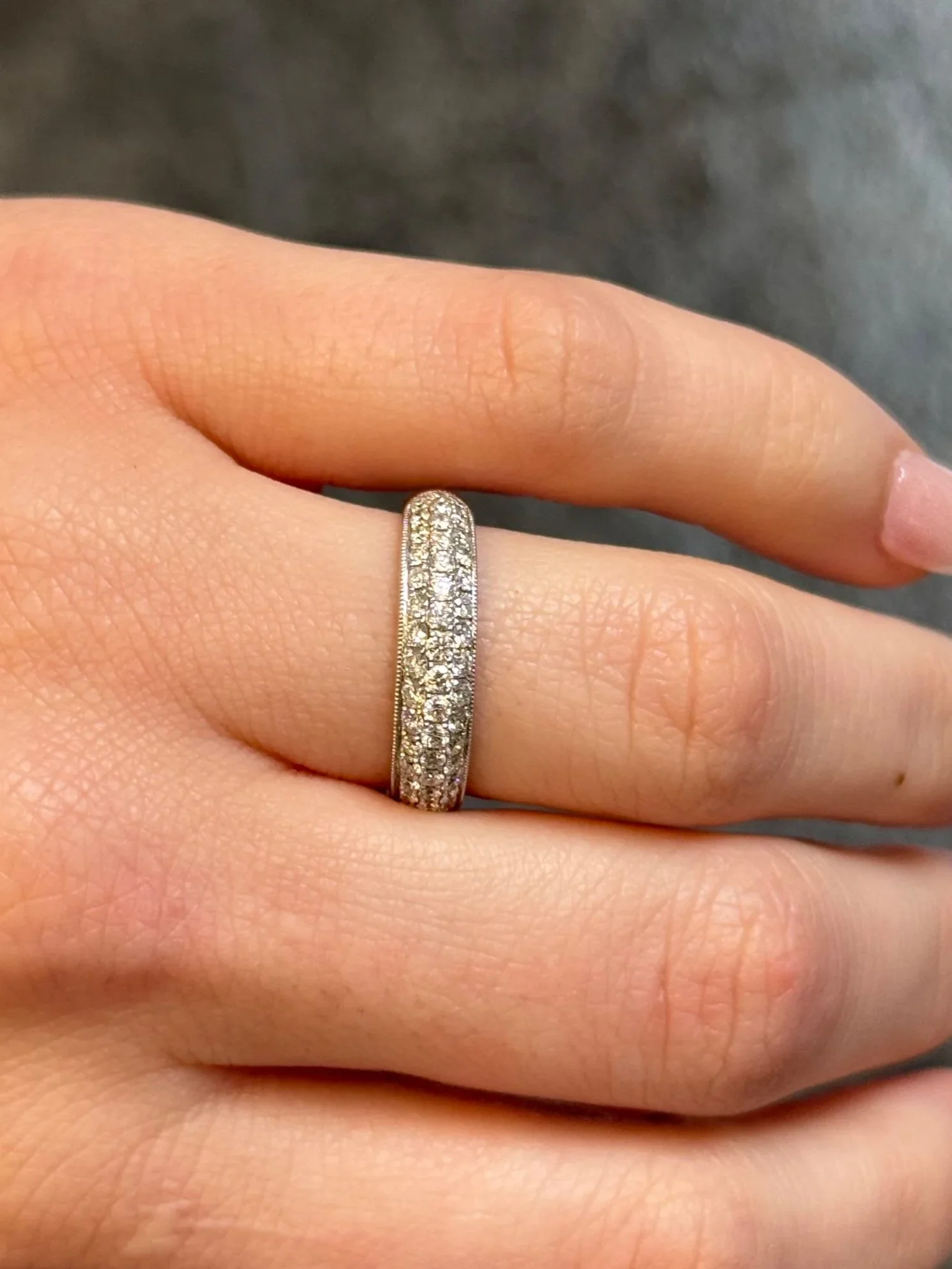 Ladies Milgrain and Pave Set Wedding Band