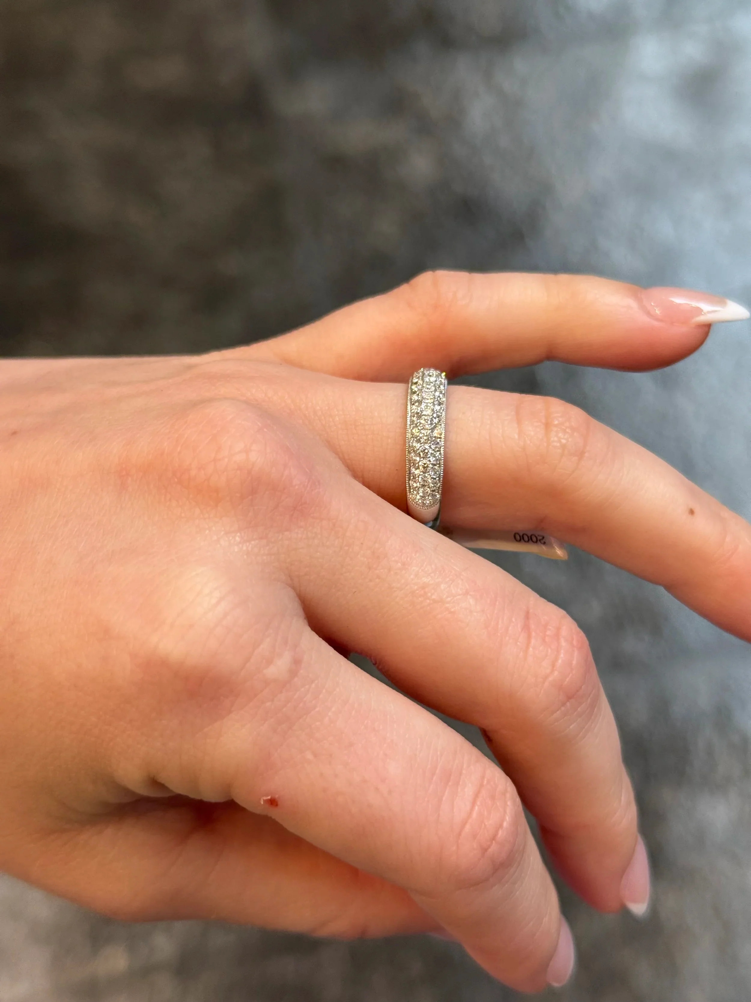 Ladies Milgrain and Pave Set Wedding Band - Image 3