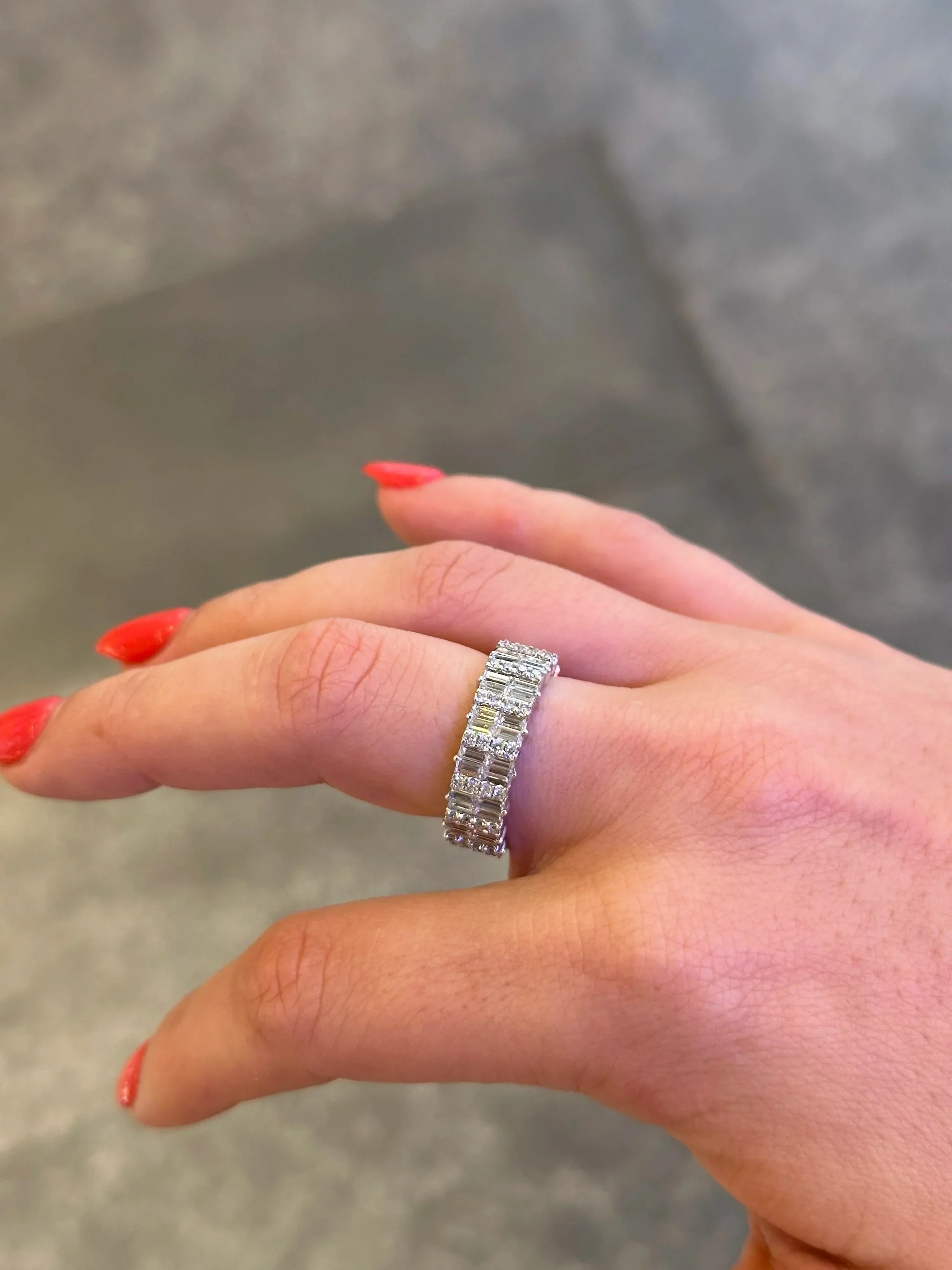 Ladies Mirrored Round and Baguette Diamond Etnerity Band - Image 3