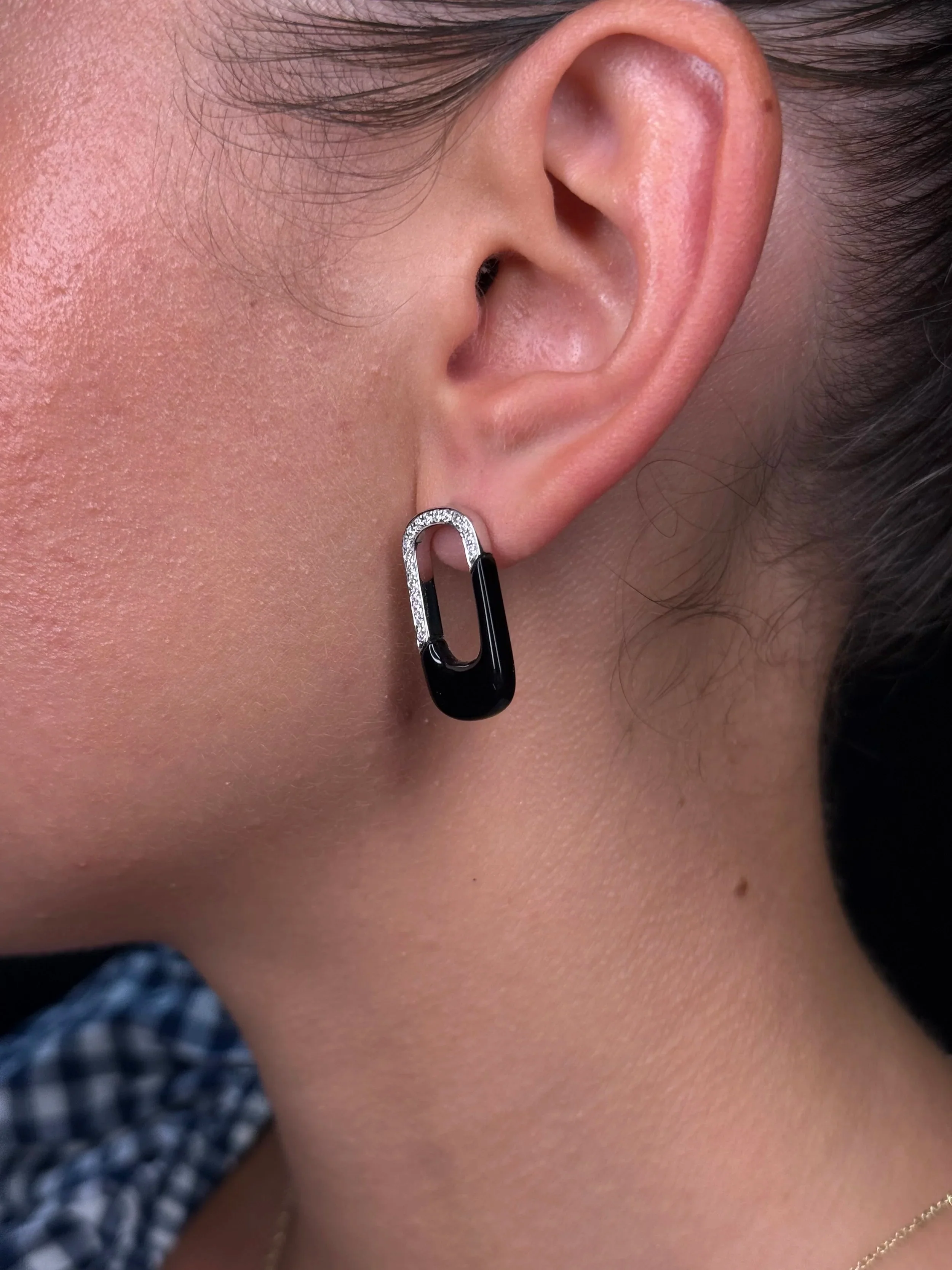 Ladies Onyx and Diamond Earring - Image 3