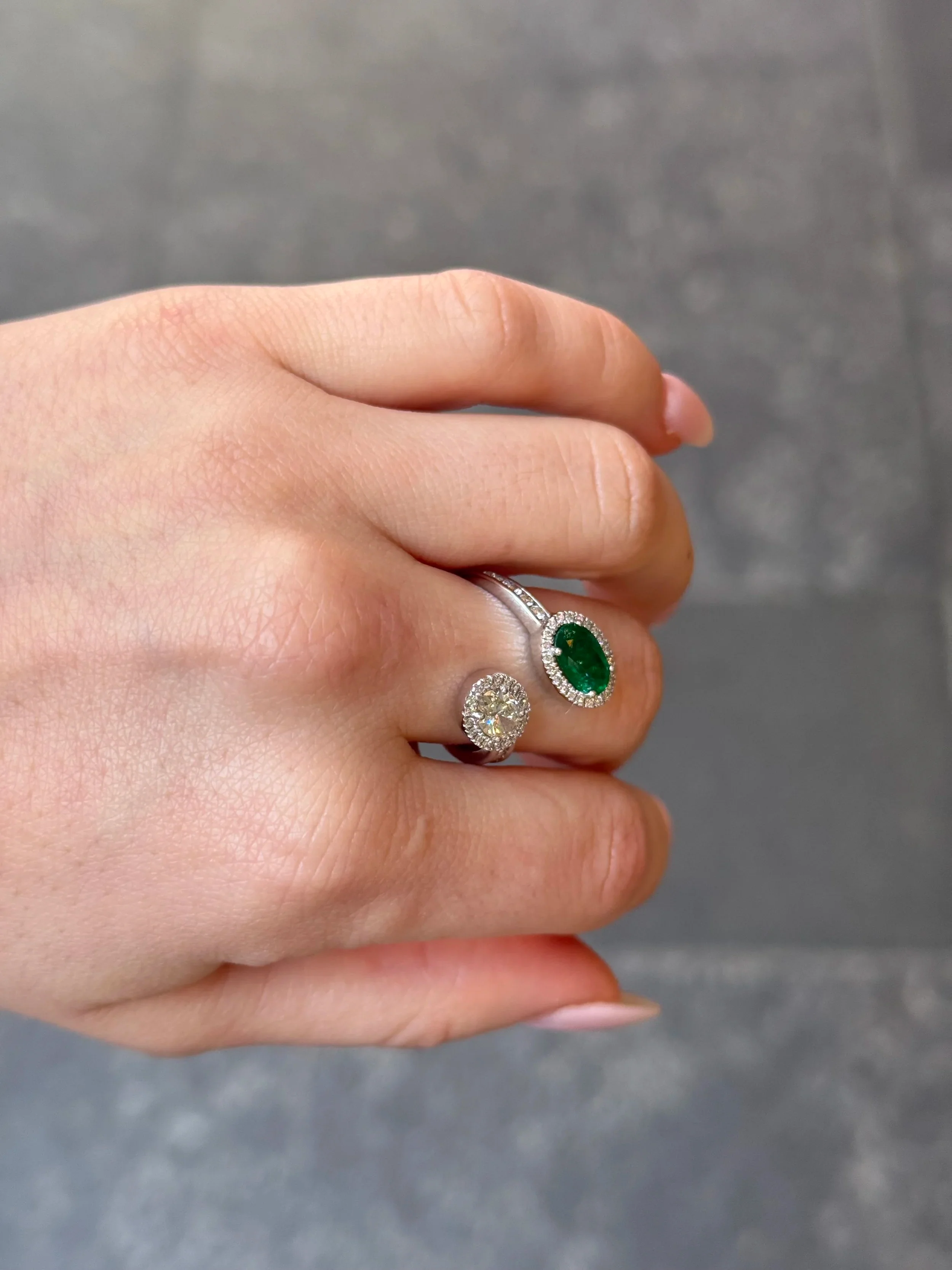 Ladies Oval Emerald and Oval Diamond Ring - Image 4