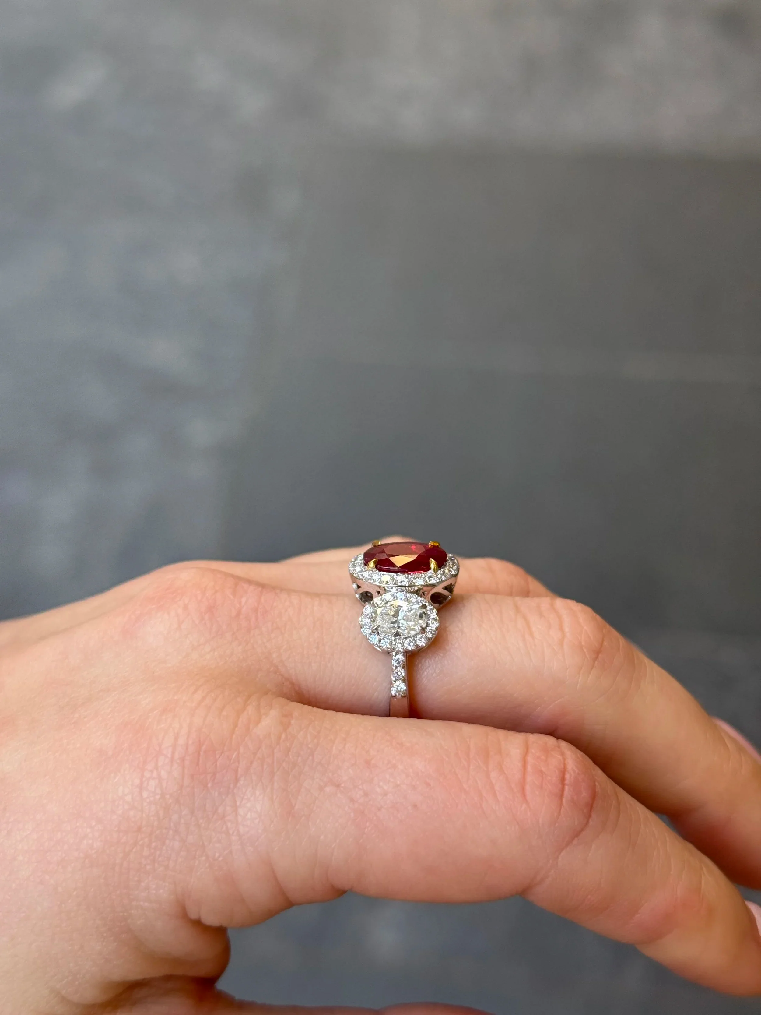 Ladies Oval Ruby and Diamond Ring - Image 3