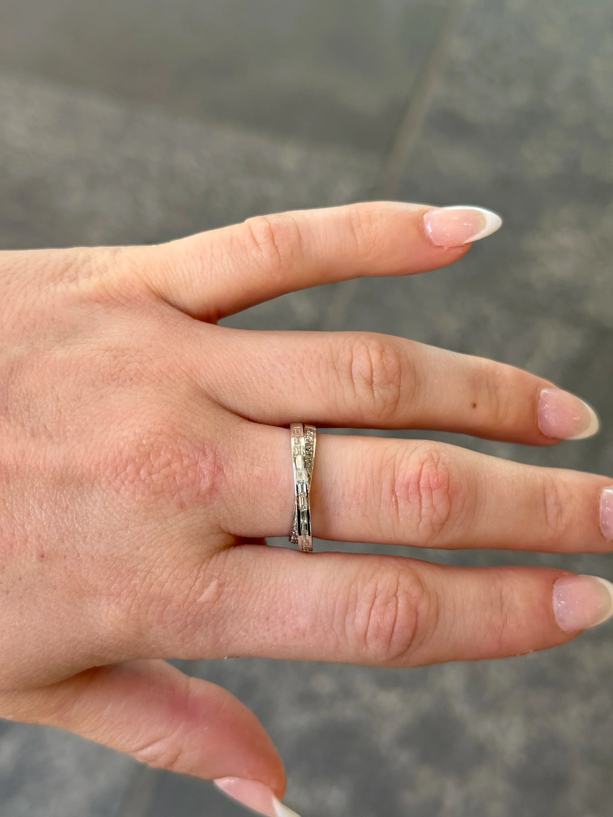 Ladies Overlapping Round and Baguette Diamond Ring - Image 2