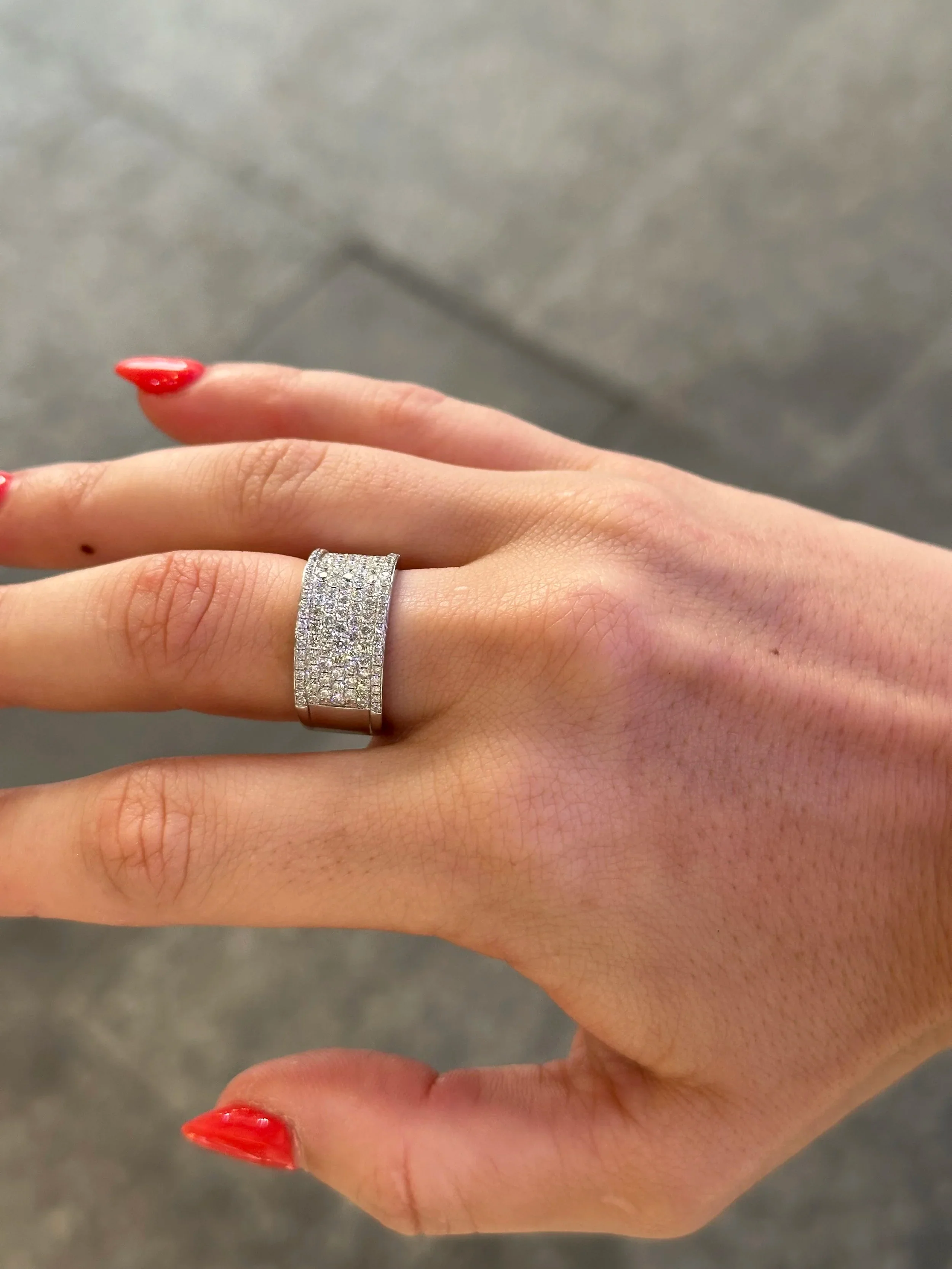 Ladies Pave Set Round Diamond Ring - Image 2