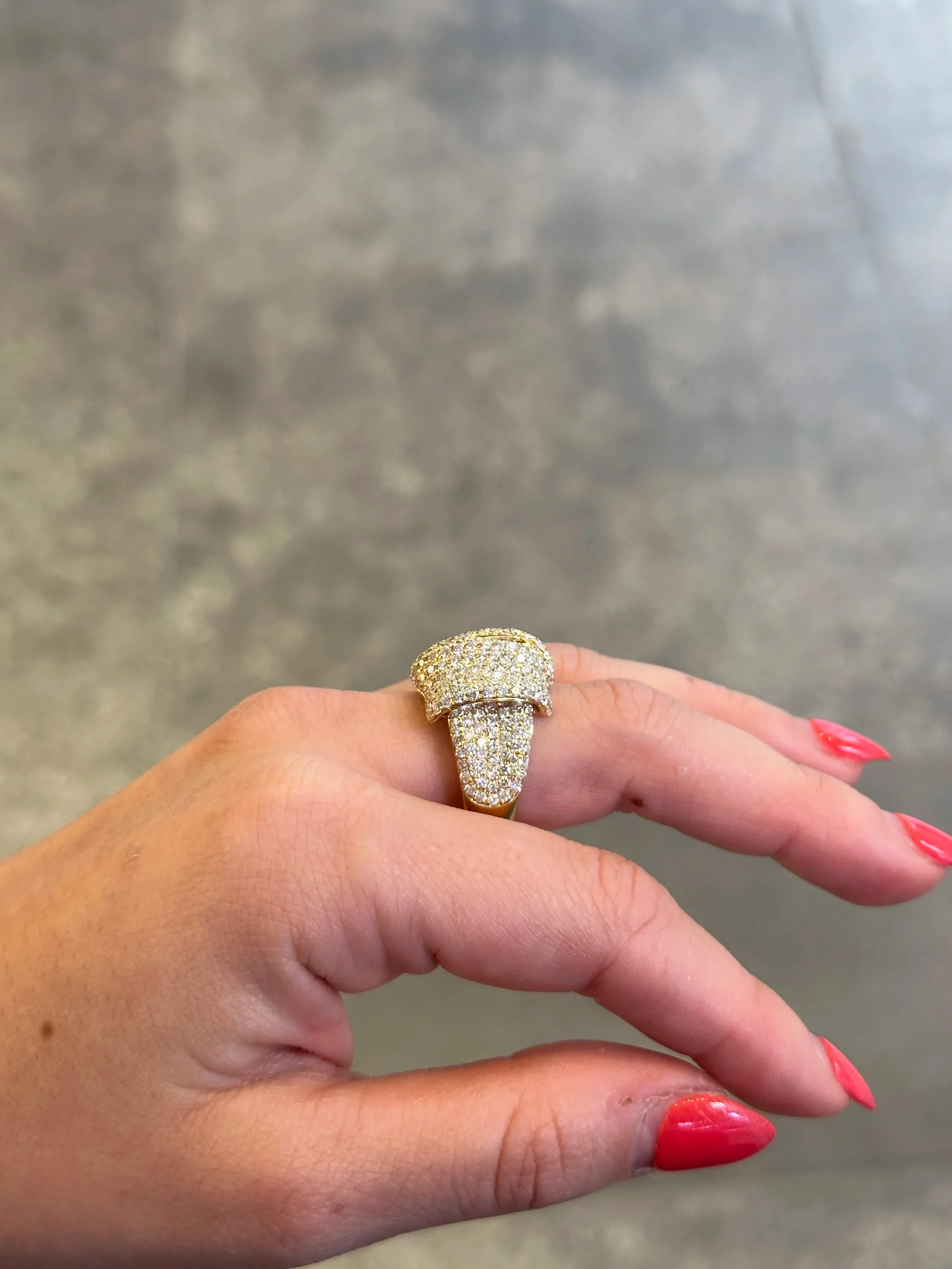 Ladies Pave Set Round Diamond Ring - Image 3