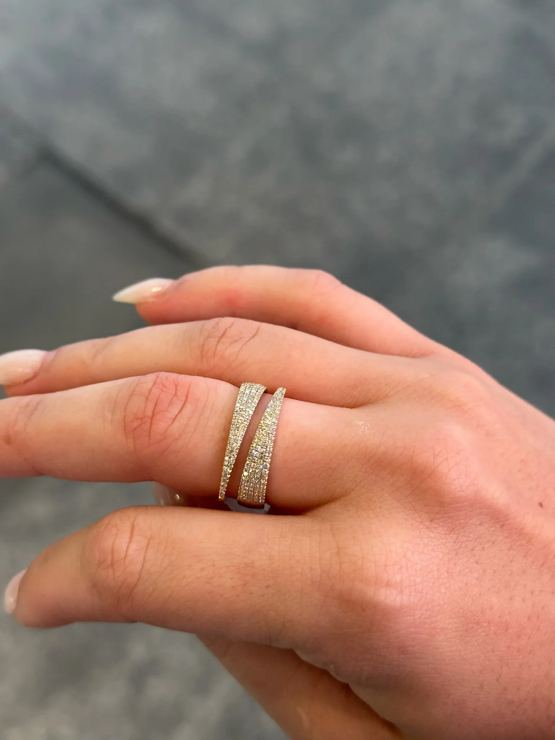 Ladies Pave Set Split Round Diamond Ring - Image 4