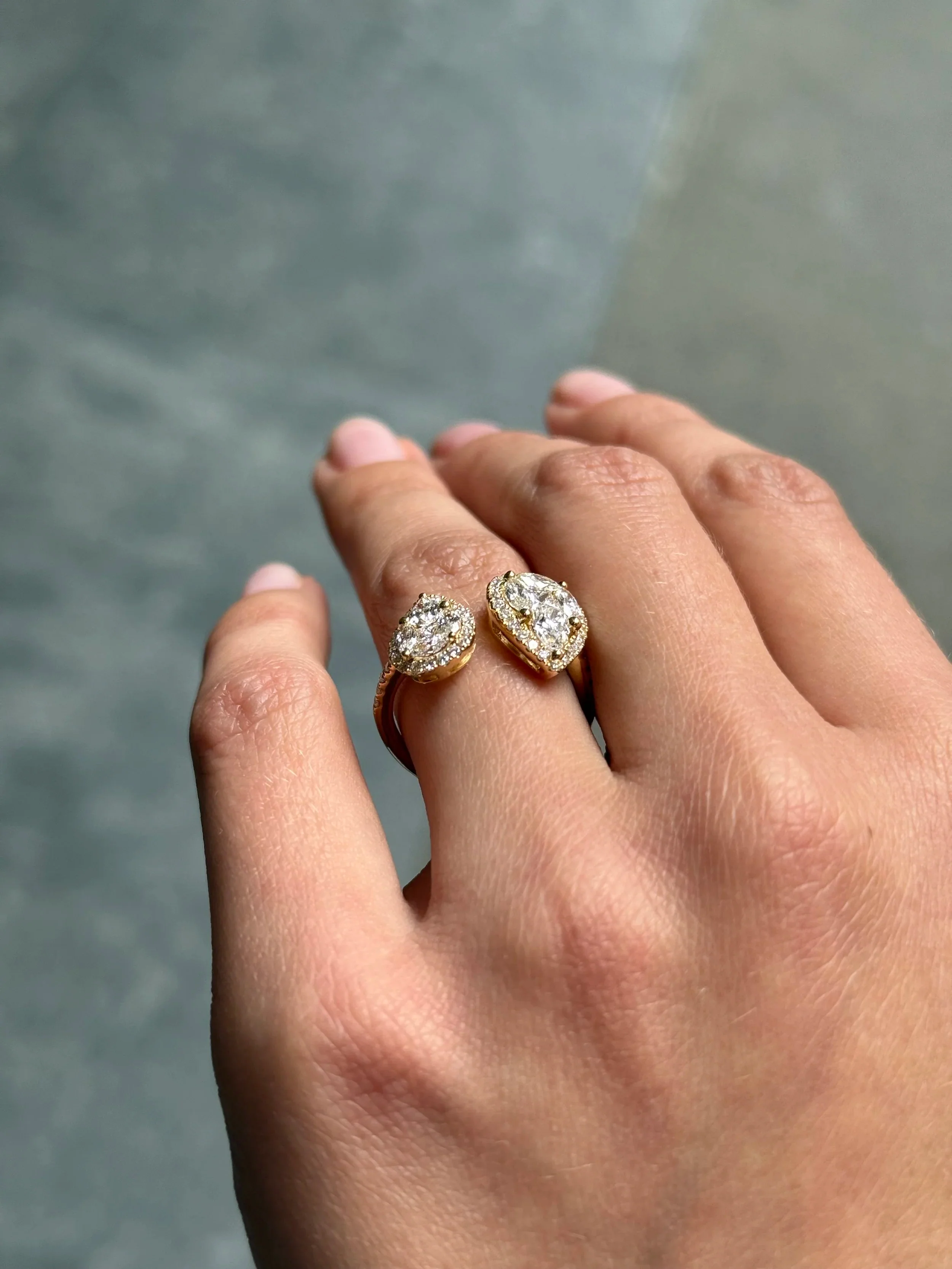 Ladies Pear Shaped Cluster Face Away Diamond Ring - Image 4