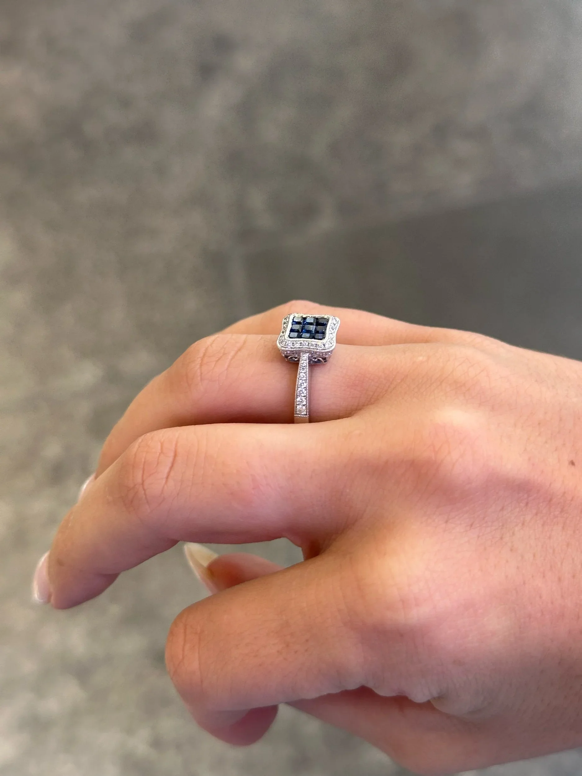 Ladies Princess cut Sapphire and Halo Round Diamond Milgrain Ring - Image 3