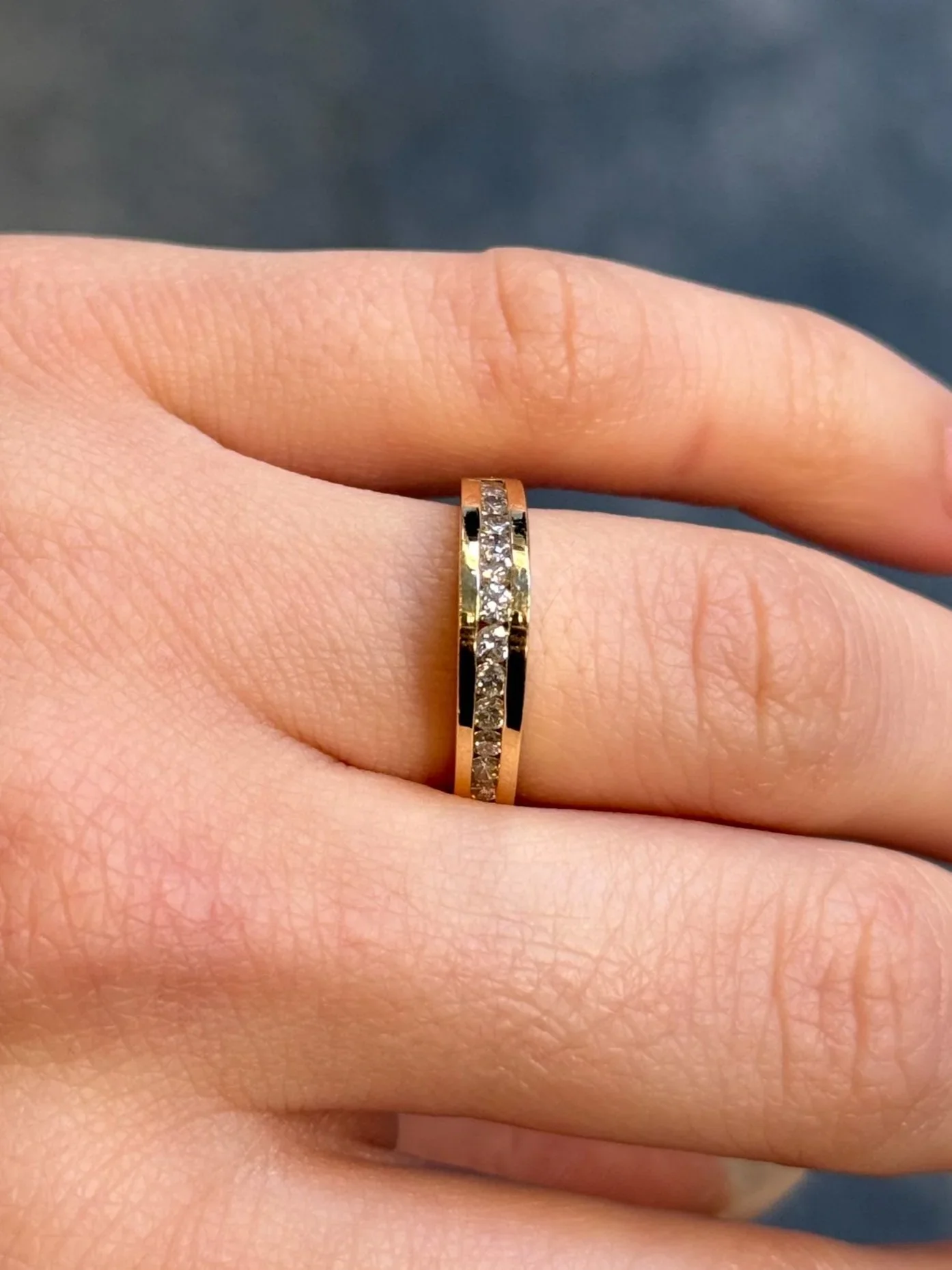 Ladies Pyramid Dome Channel Set Wedding Band