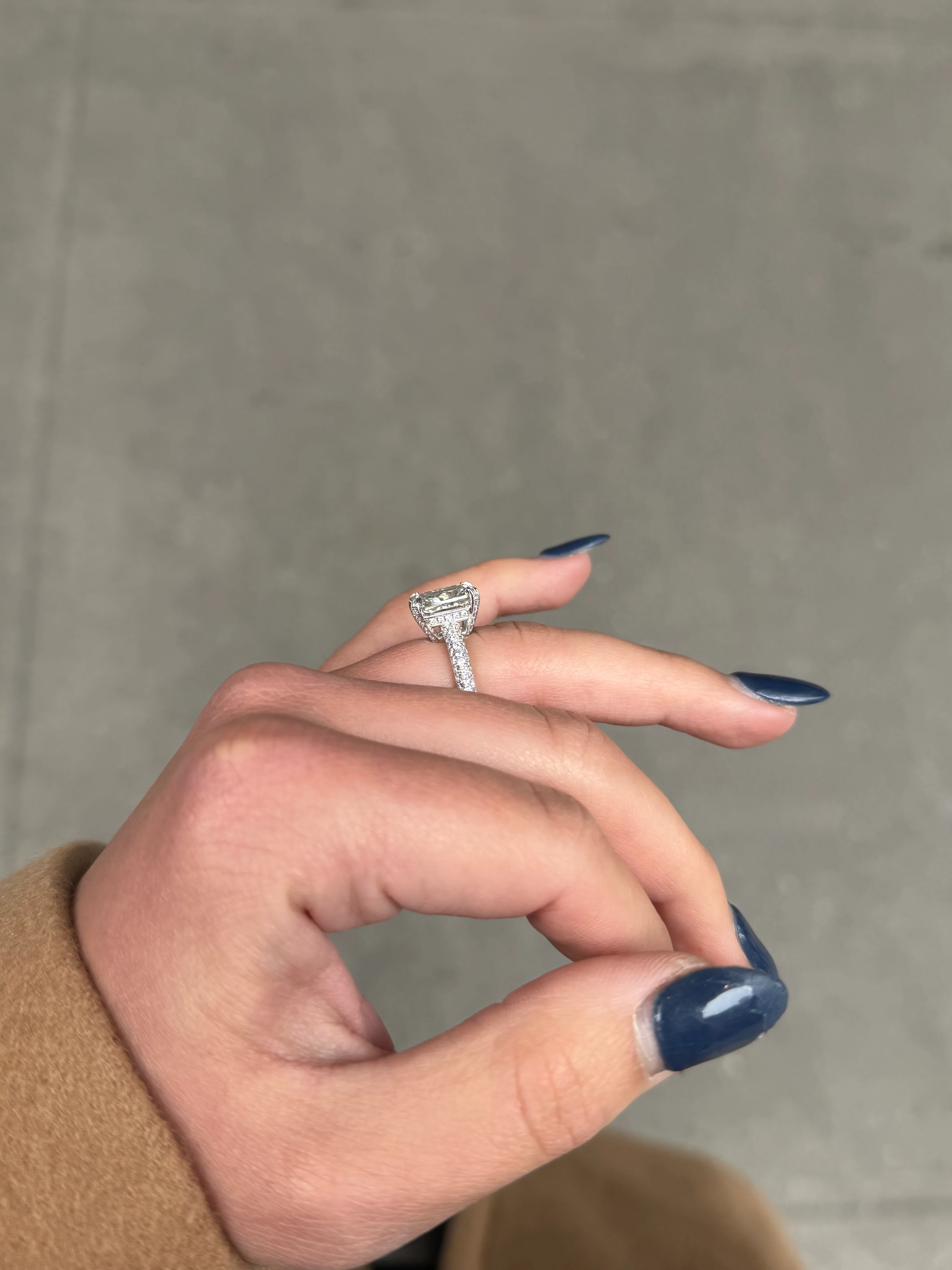 Ladies Radiant Engagement Ring with Under Halo - Image 3