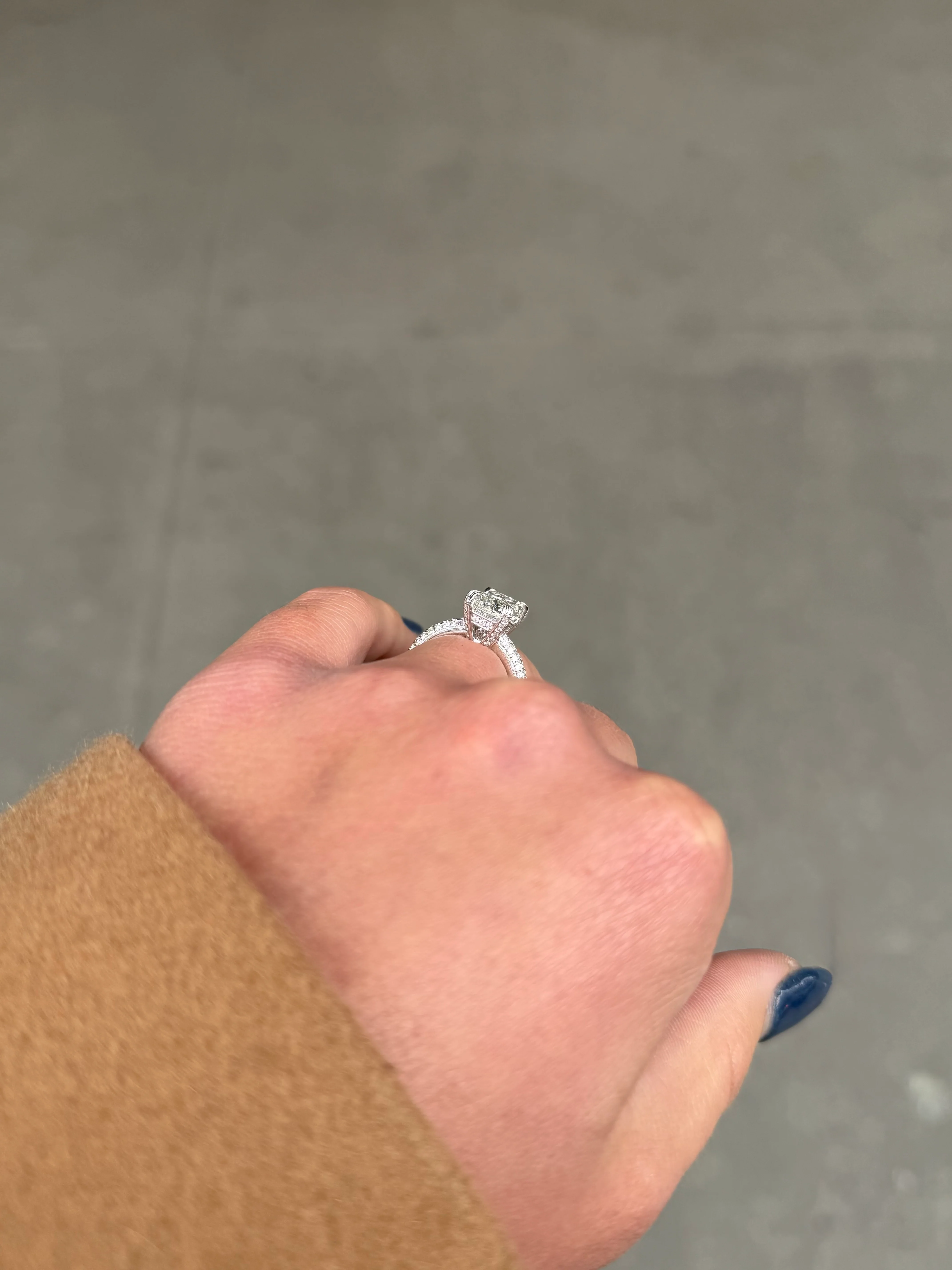 Ladies Radiant Engagement Ring with Under Halo - Image 4