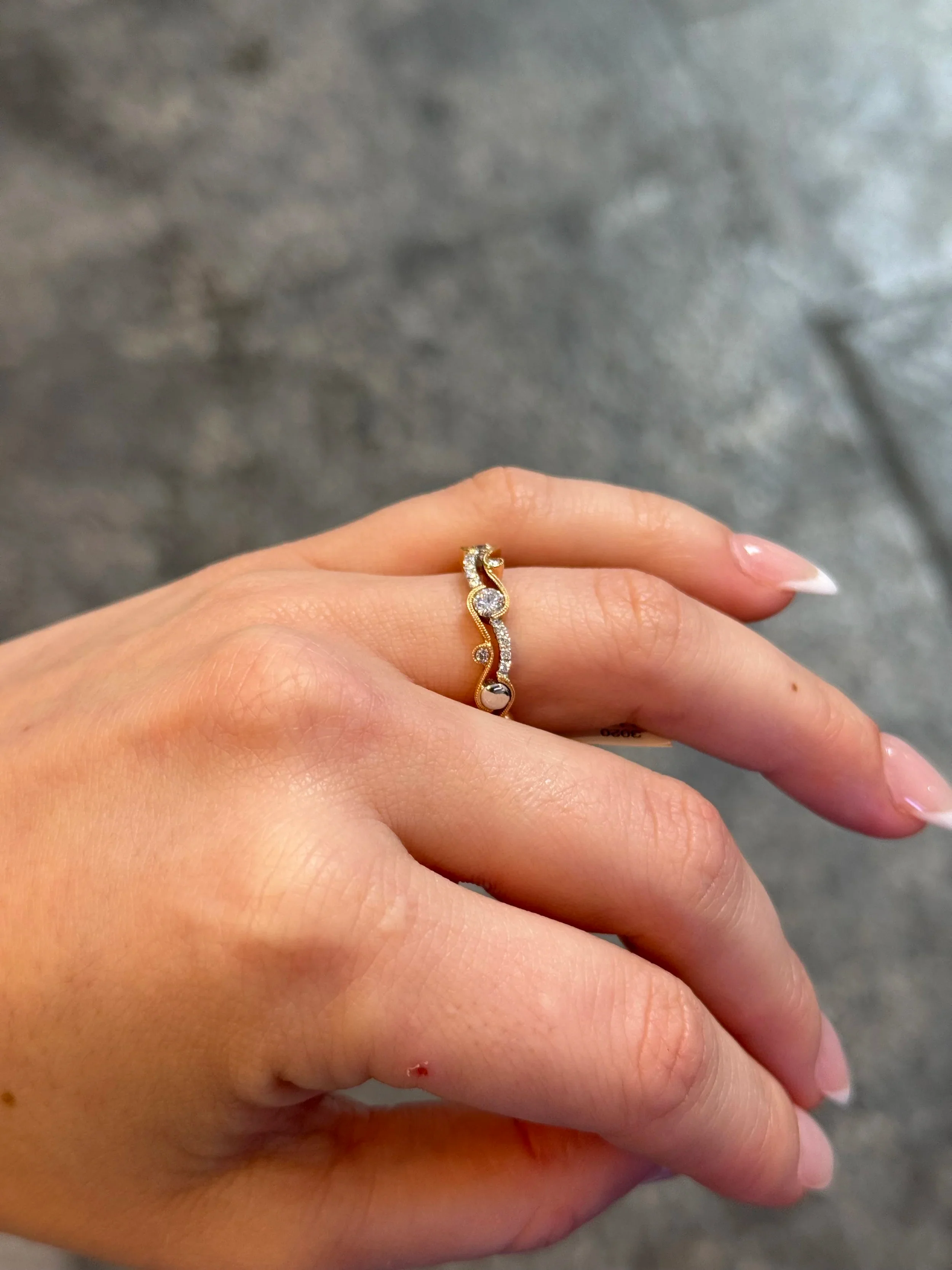 Ladies Rose and White Gold Diamond Wedding Band - Image 3