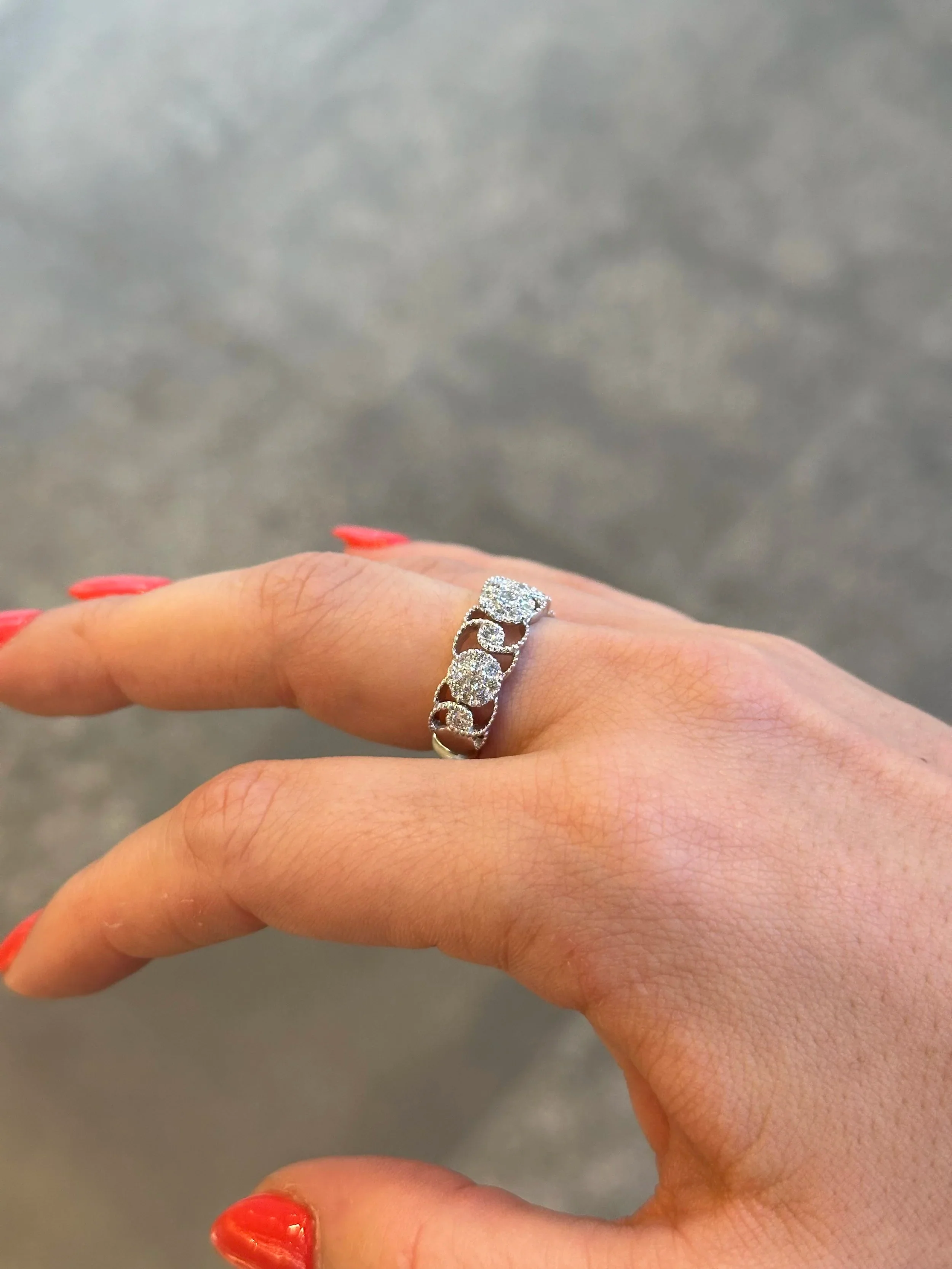Ladies Round Cluster Miligrain Design Band - Image 3