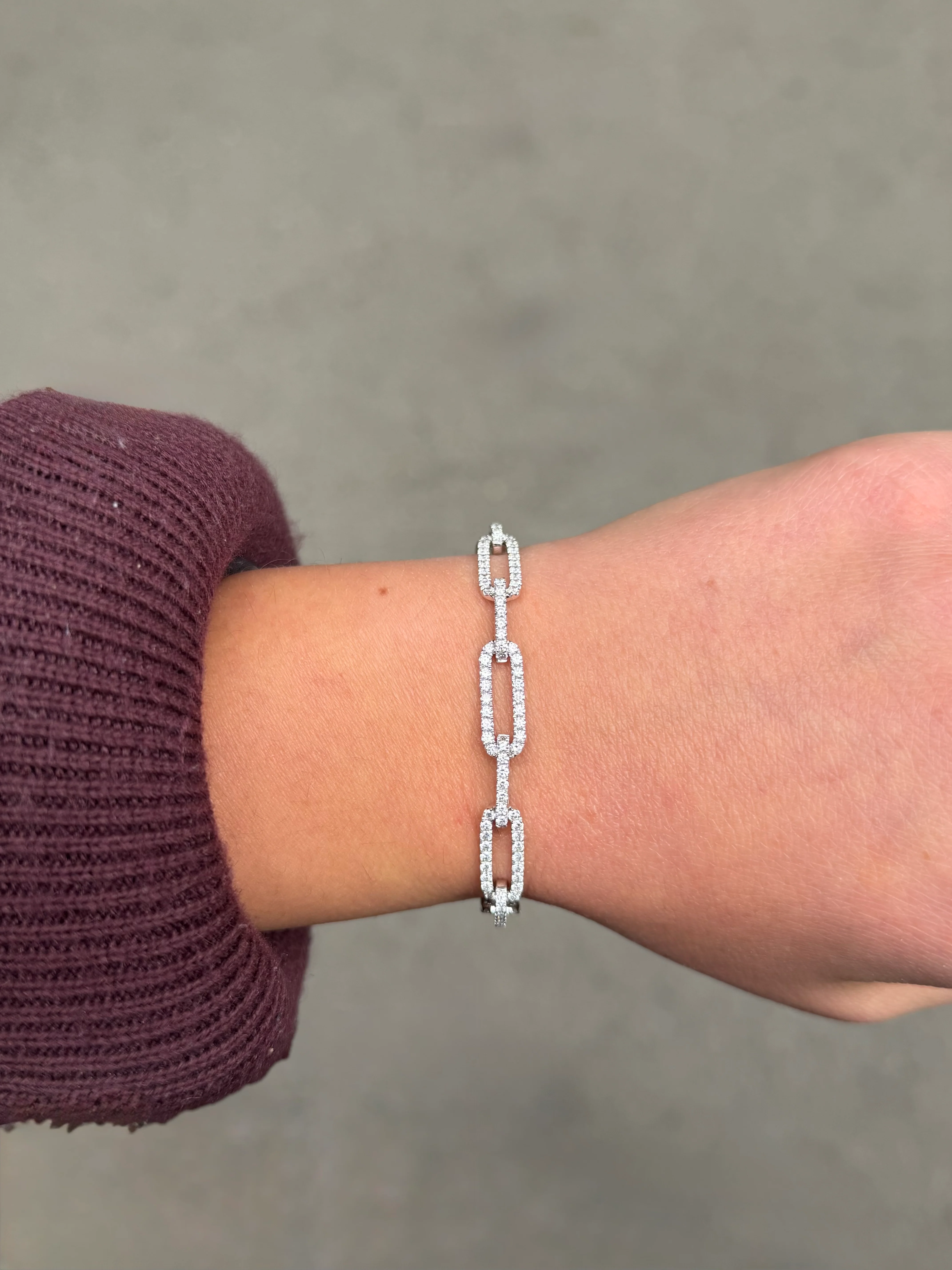 Ladies Round Diamond Link Bracelet - Image 2
